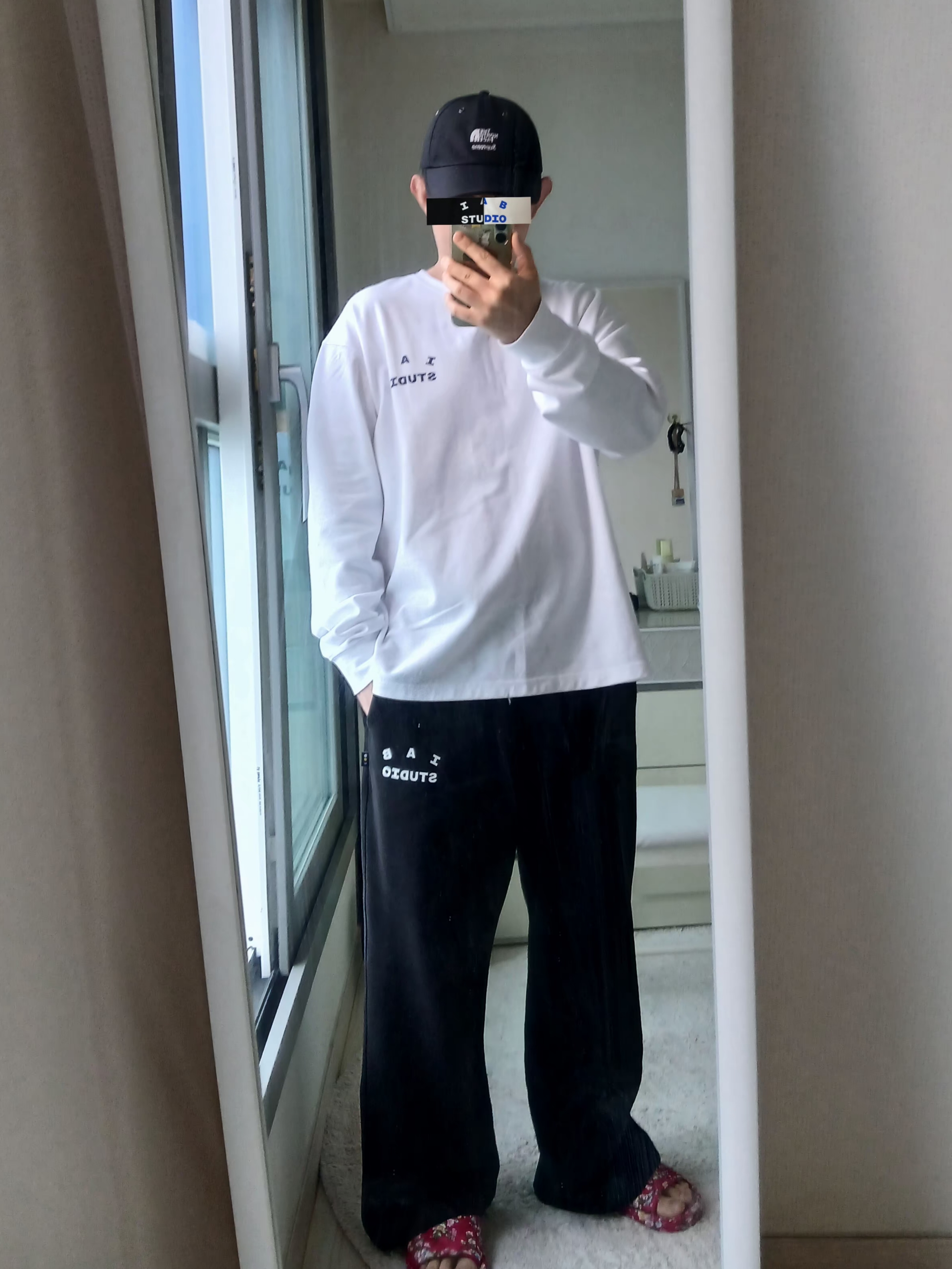 Supreme x The North Face Split 6-Panel Black - 24SS, IAB Studio IAB Sweatpants Black 착용 스타일 - 2