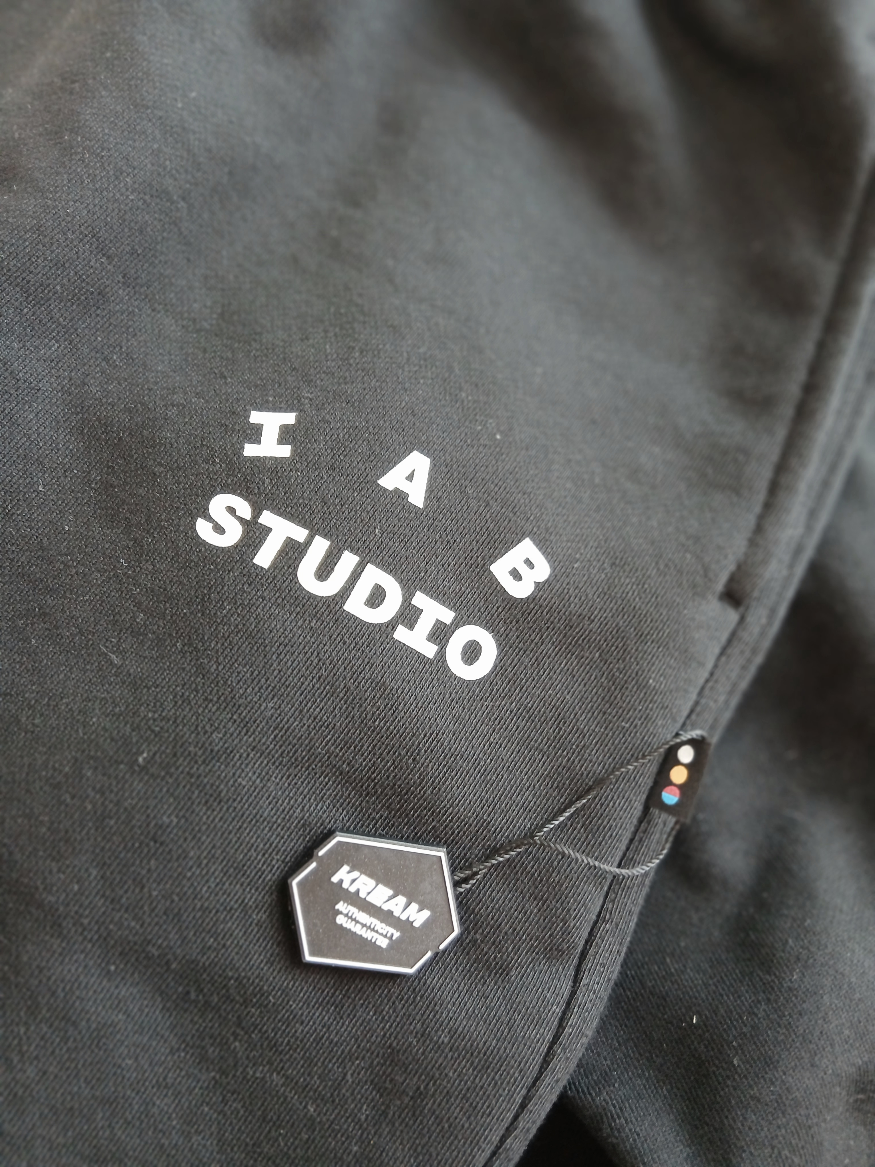 IAB Studio IAB Sweatpants Black 착용 스타일 - 2