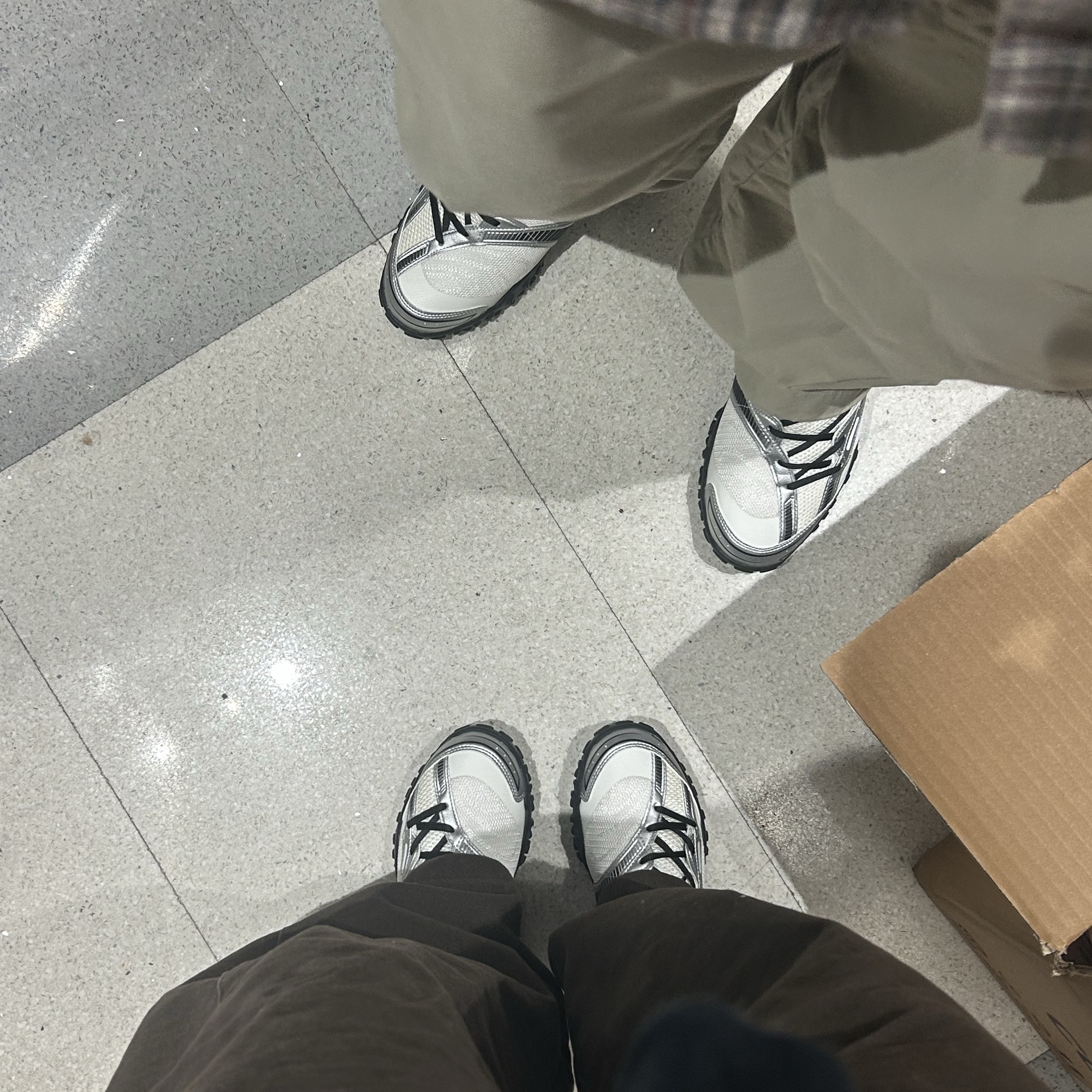 Fila Echappe v2 White Black 착용 스타일 - 2