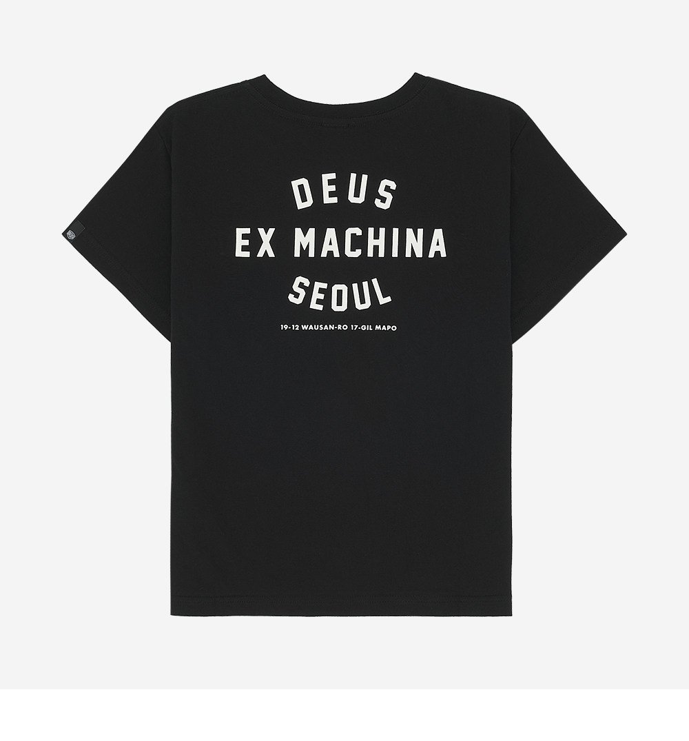 키즈) 데우스 엑스 마키나 서울 컬리지 티셔츠 블랙 | Deus Ex Machina