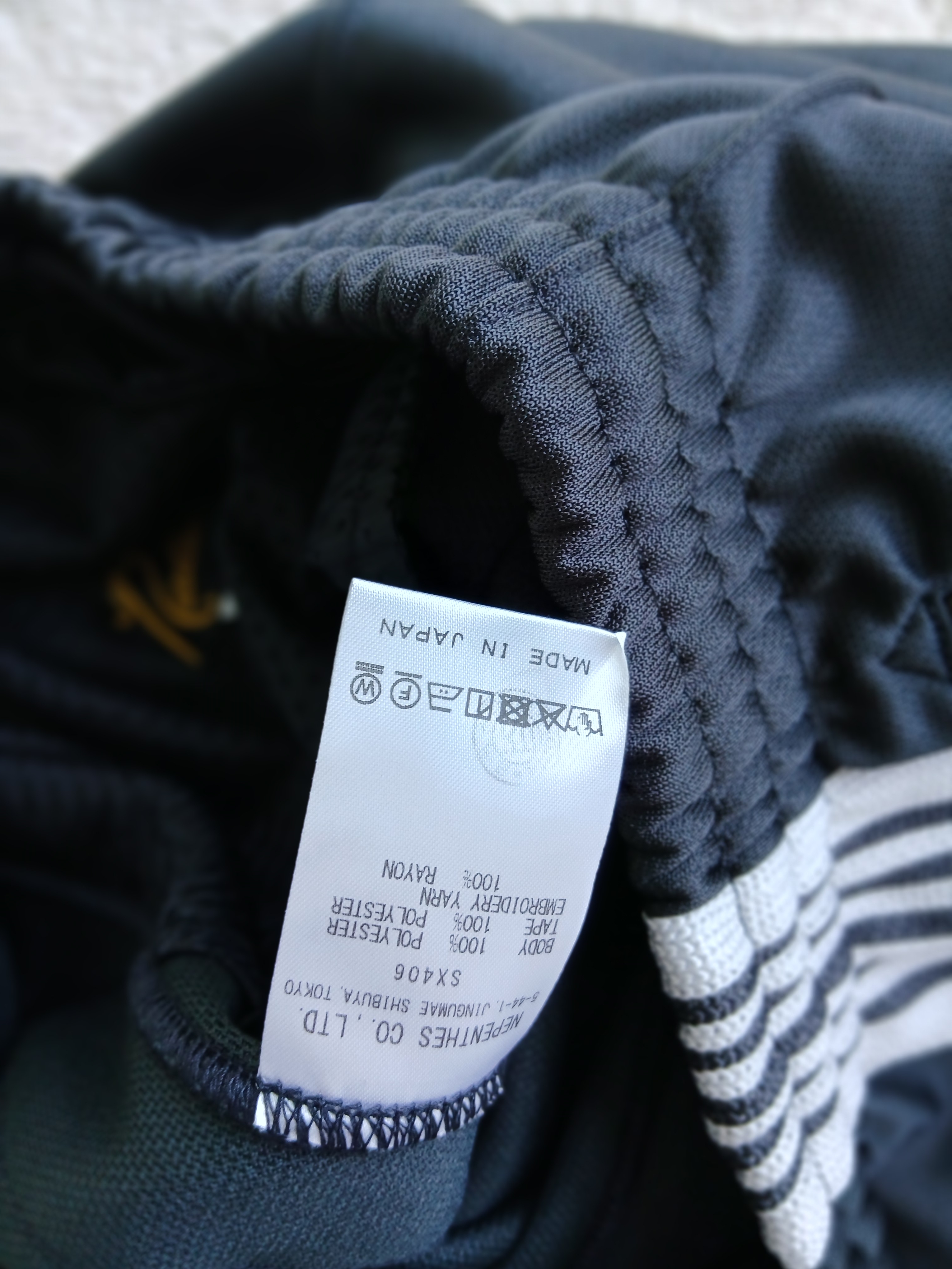 Needles Track Pant Poly Smooth Charcoal 착용 스타일 - 4