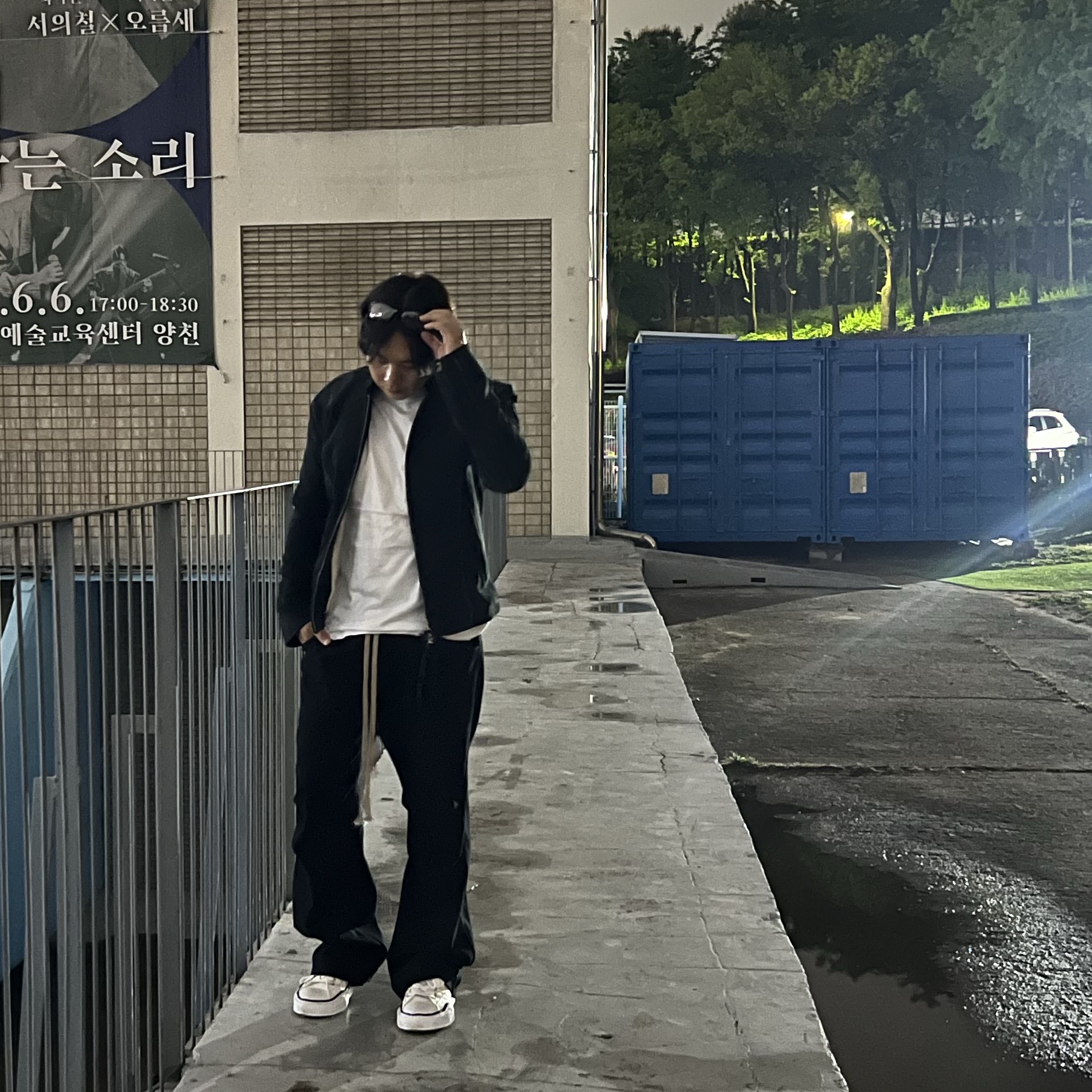 Undermycar Hydrogen Seam Lambskin Jacket Deep Green, Wapworks Flare Layerd Sweat Pants Black 착용 스타일 - 2