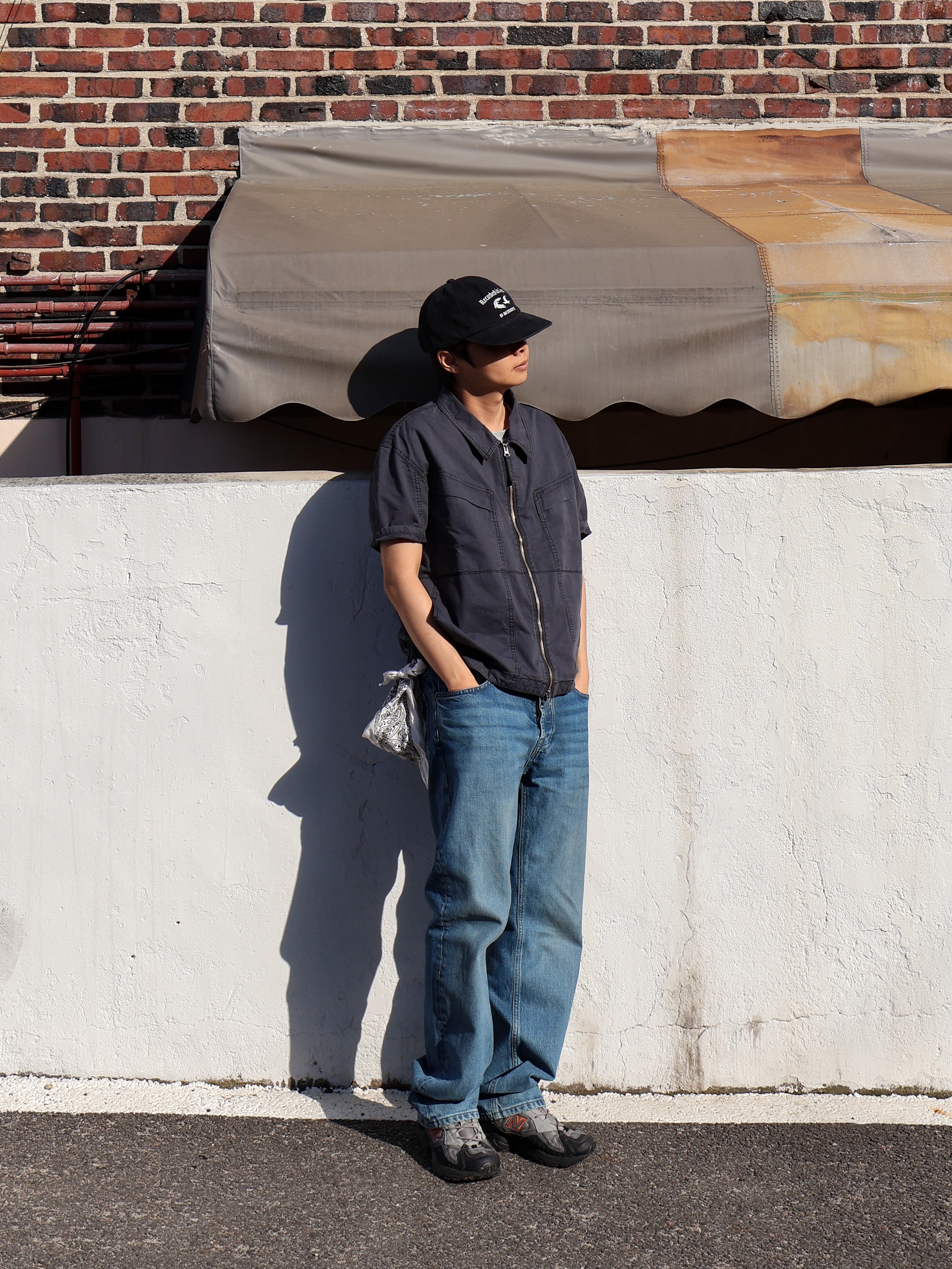 CHOWOO Vintage Washed Flap Pockets Work Shacket  Washed Charcoal, CHOWOO Washed Crows Cap Washed Black 착용 스타일 - 3