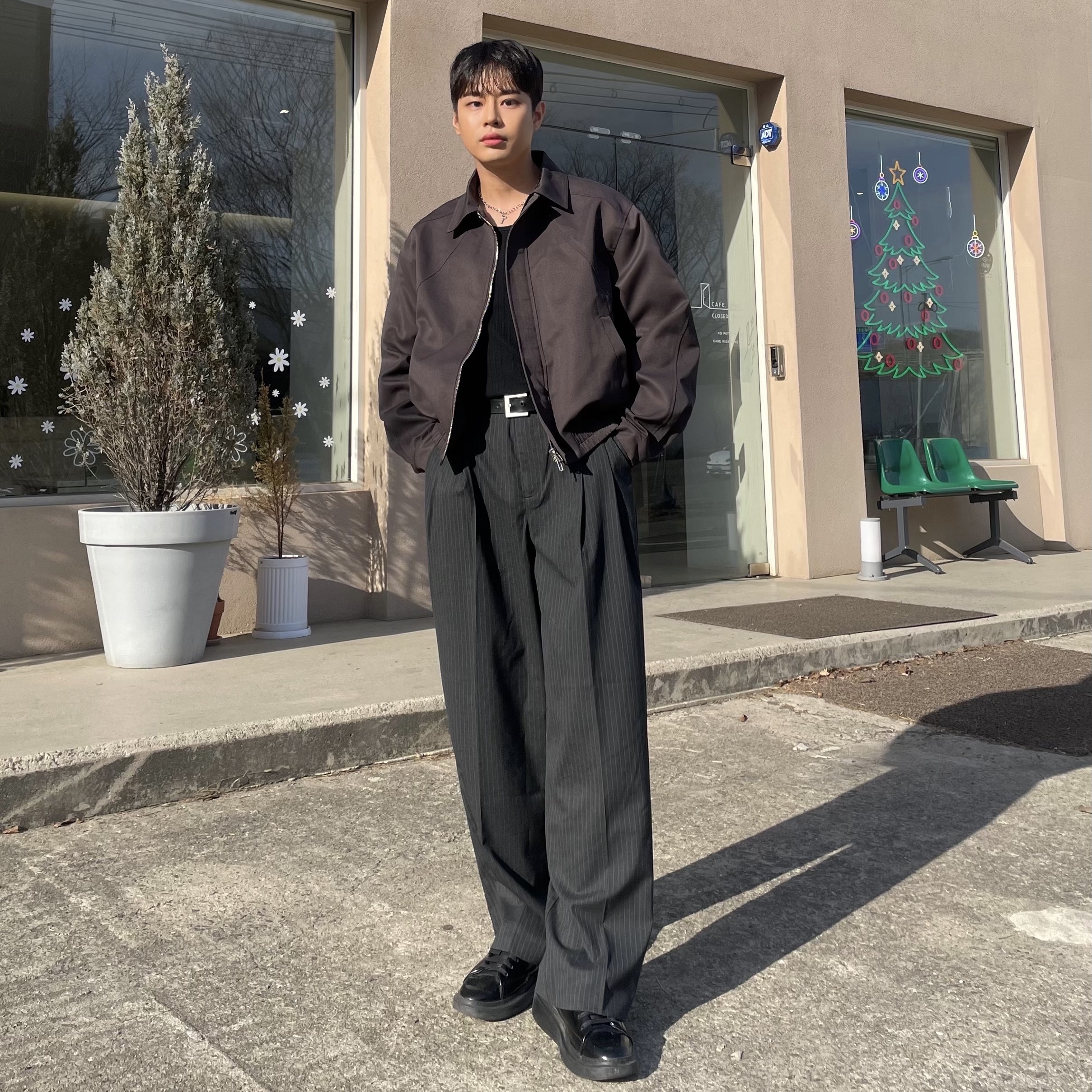 Millo Archive Reflect Stripe Pants Gray 착용 스타일 - 1