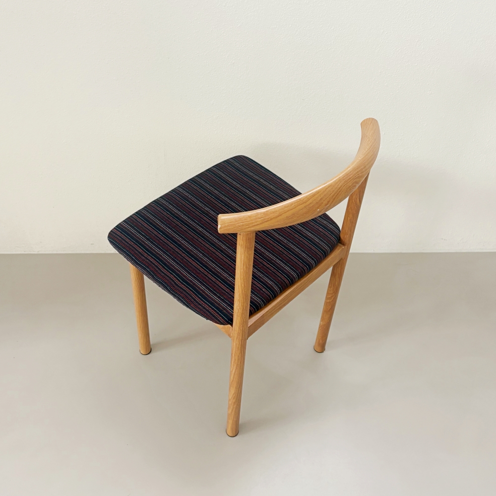 유라이크왓 슬림 스트라이프 등받이 의자 (네이비)(you like what Slim stripe backrest chair (navy)) - 3