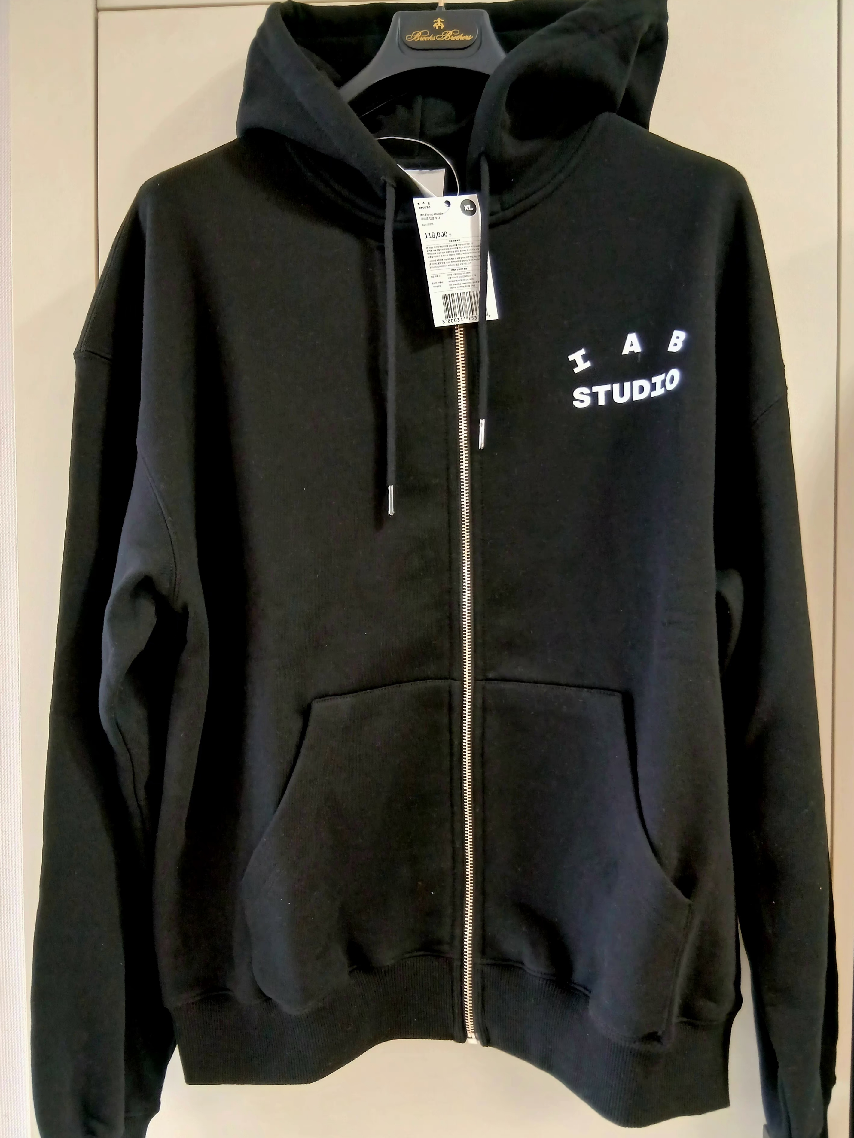 IAB Studio Zip-Up Hoodie Black - 26SS 착용 스타일 - 1