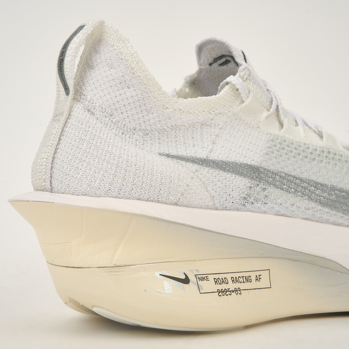 나이키 에어 줌 알파플라이 넥스트% 3 플래티넘 틴트 리플렉트 실버(Nike Air Zoom Alphafly Next% 3 Platinum Tint Reflect Silver) - 8