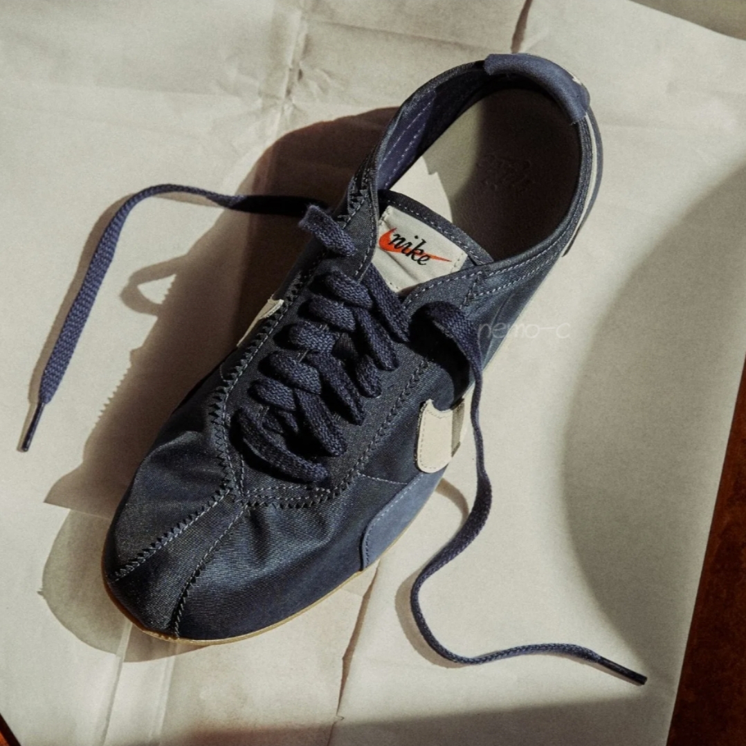 (W) Nike Moon Shoe OG Midnight Navy Gum Light Brown 착용 스타일