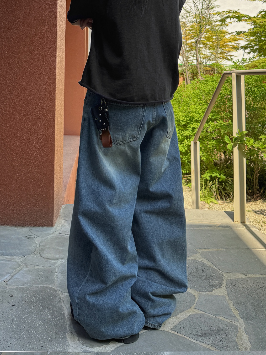 (W) Matin Kim Matin Camouflage Cap Charcoal, Dr. Martens Reeder Wyoming Leather Utility Shoes Black 착용 스타일 - 6