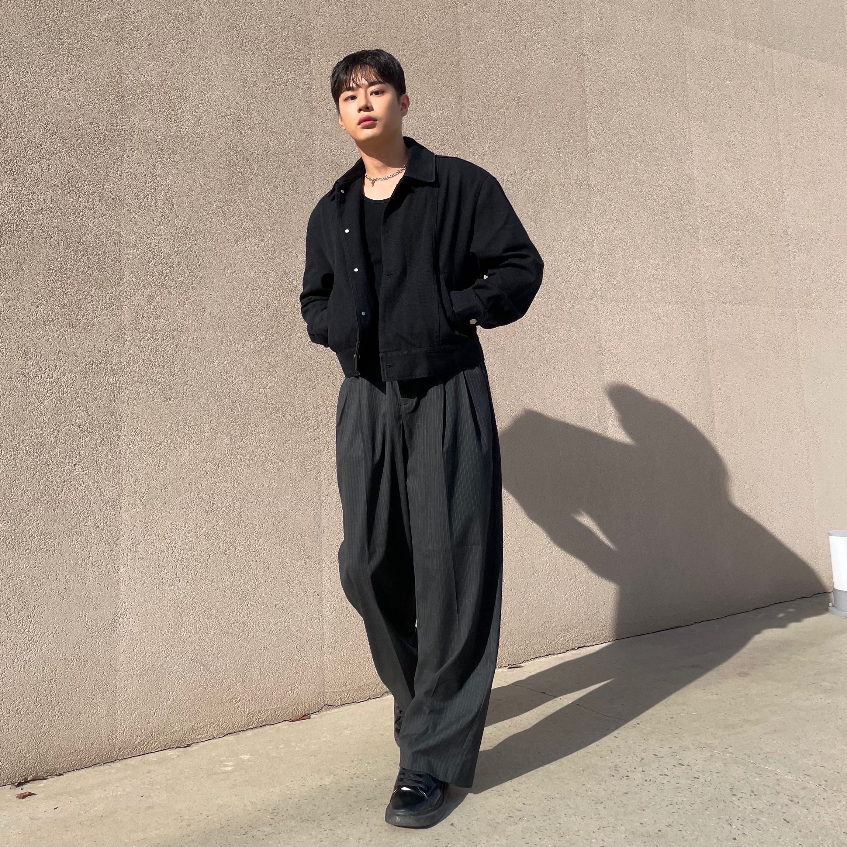 Millo Archive Reflect Stripe Pants Charcoal, (W) Fancy Club Dot Button Sleeveless Black 착용 스타일 - 2