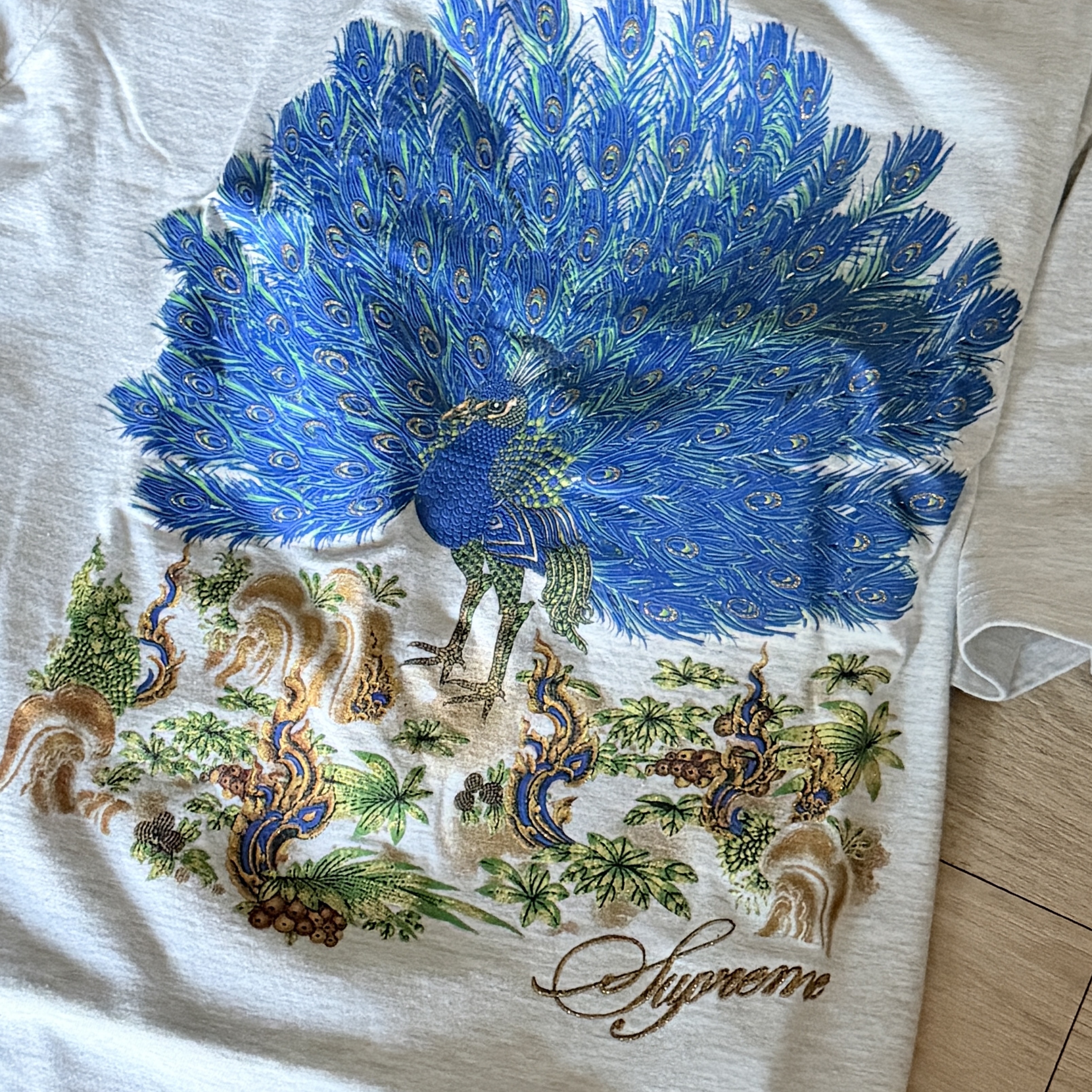 Supreme Peacock S/S Top Ash Grey - 25FW 착용 스타일