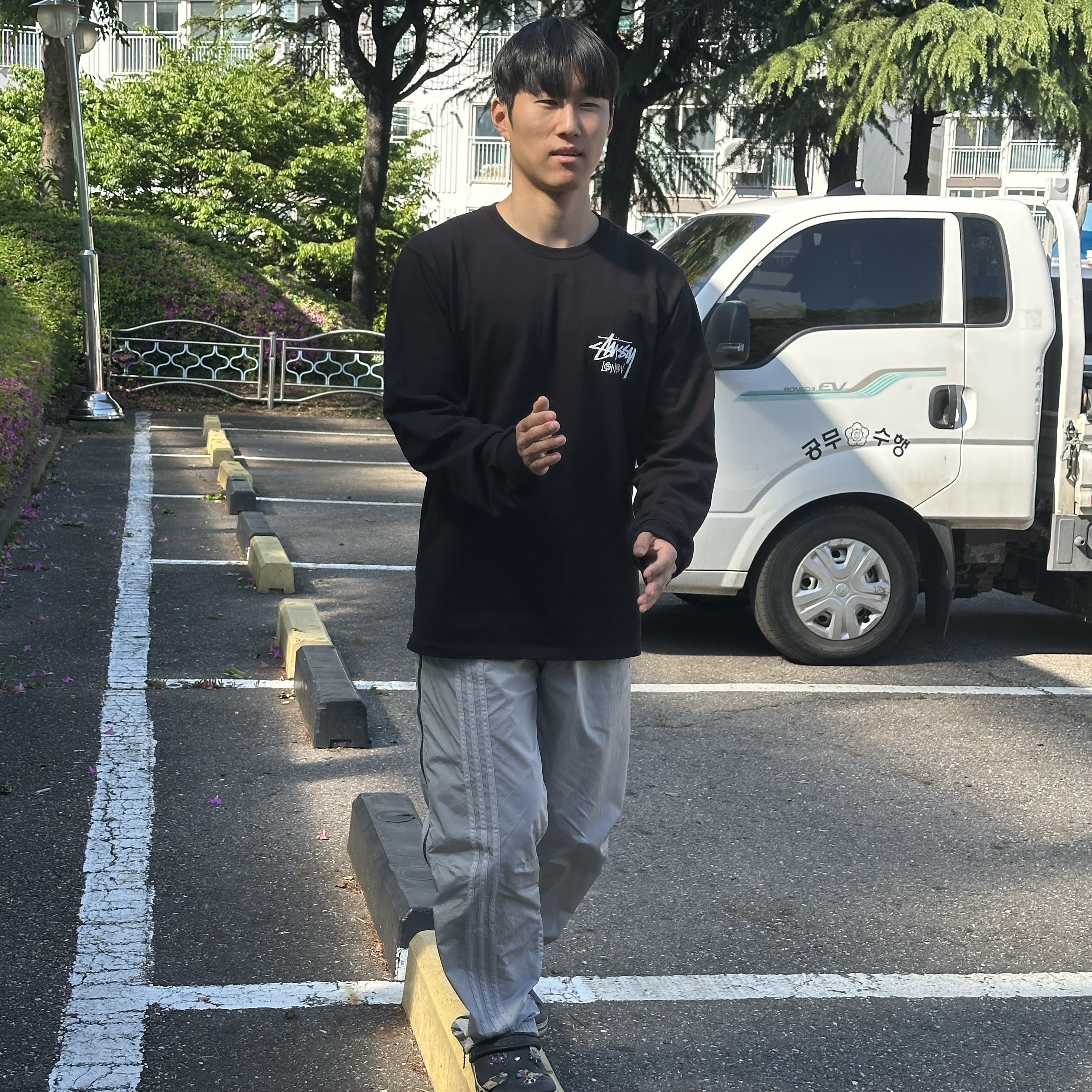 Stussy Stock London LS T-Shirt Black 착용 스타일