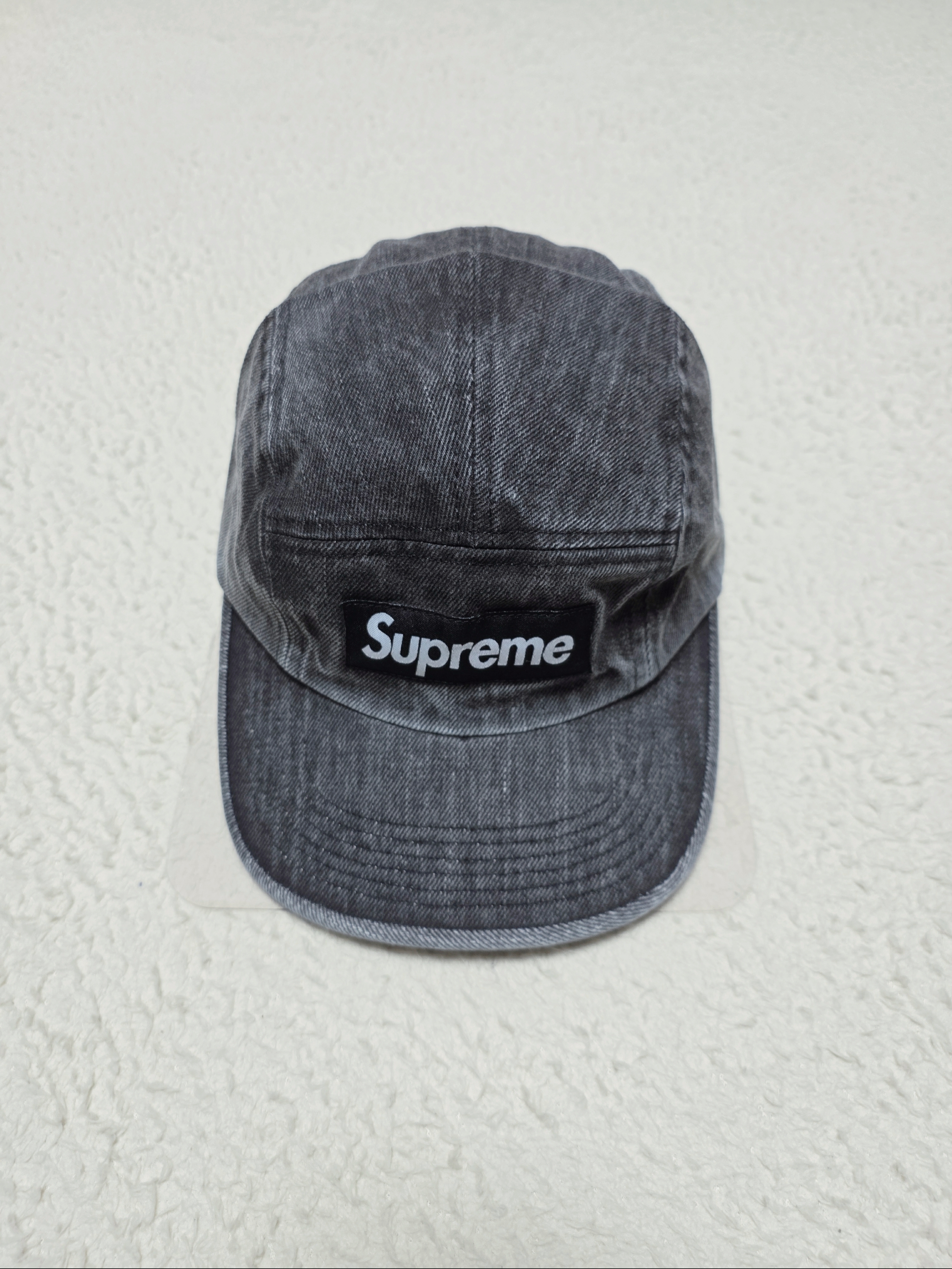 Supreme Coated Denim Camp Cap Black - 24SS 착용 스타일 - 2
