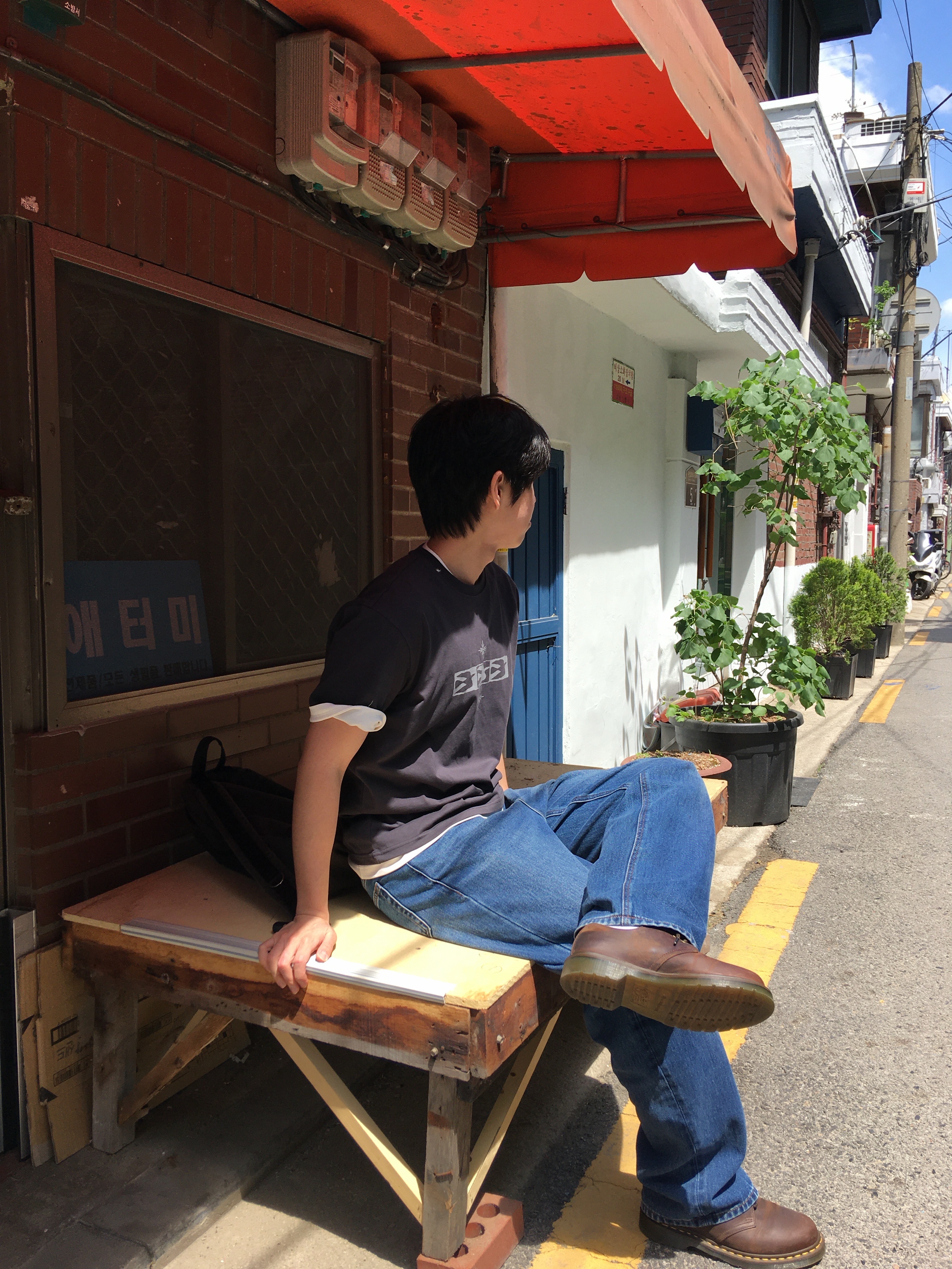 Dr. Martens 1461 Crazy Horse Dark Brown 착용 스타일 - 1