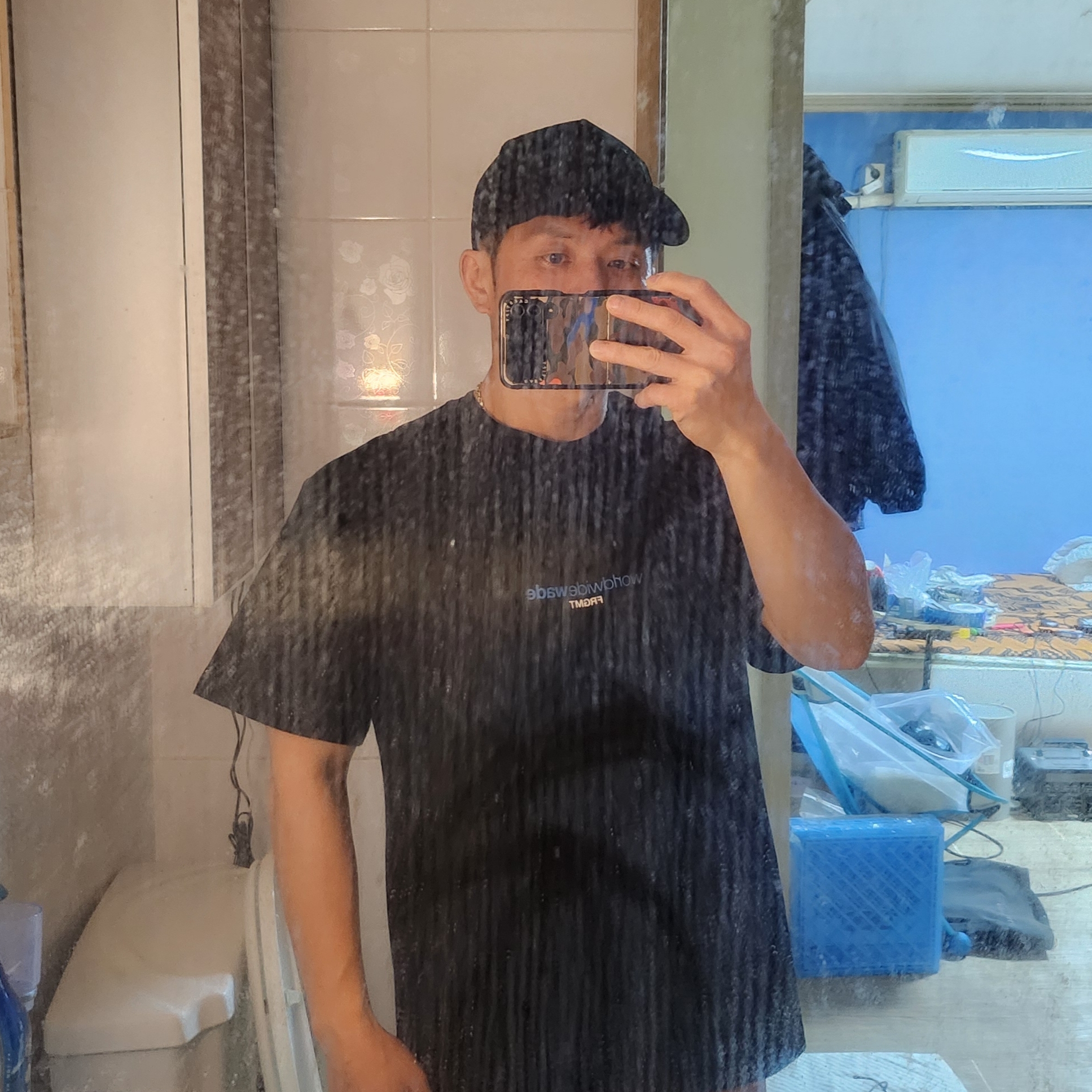 WADE x FRGMT T-shirt Black 착용 스타일 - 1