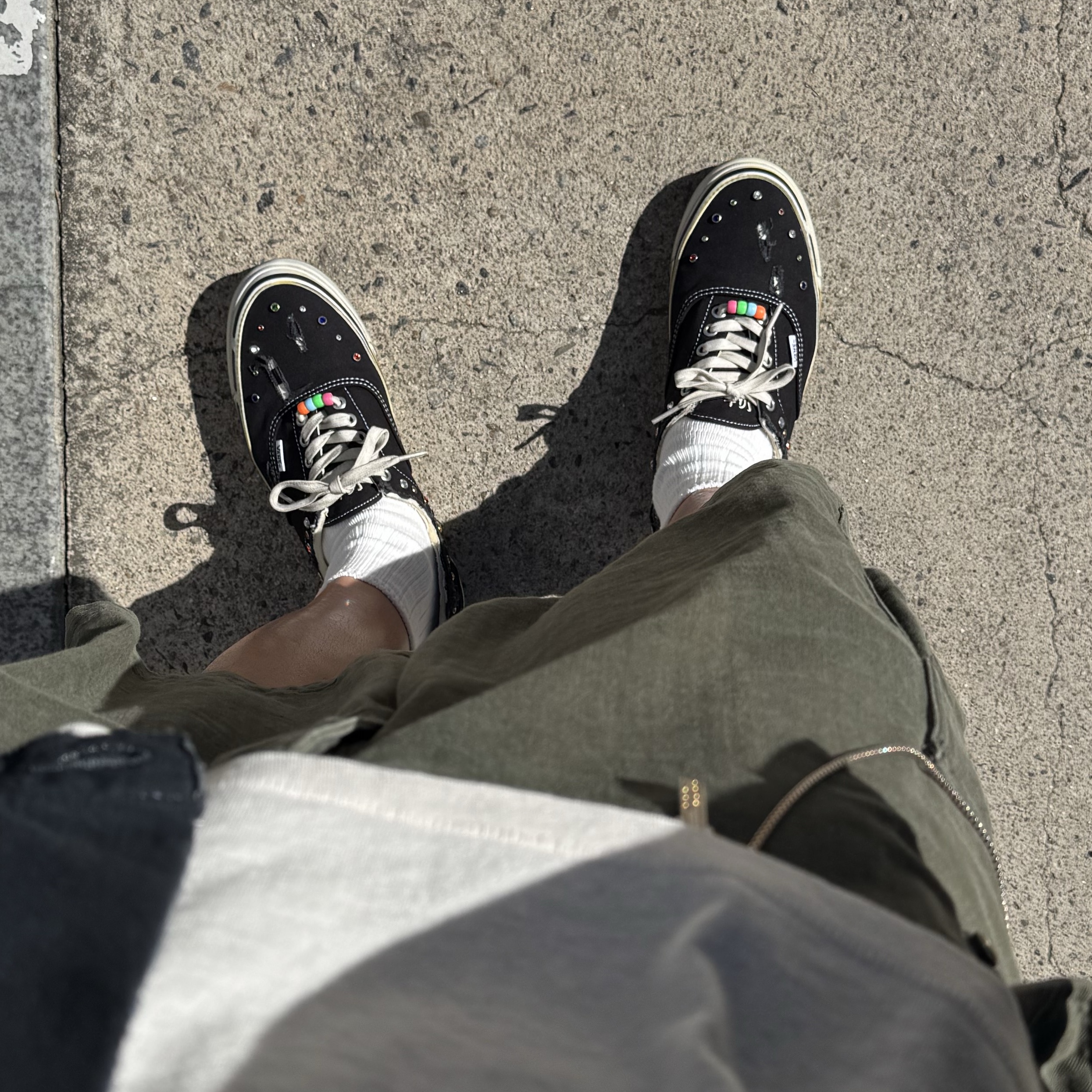 Vans x Satoshi Nakamoto OTW Era 95 Gems Black 착용 스타일 - 2