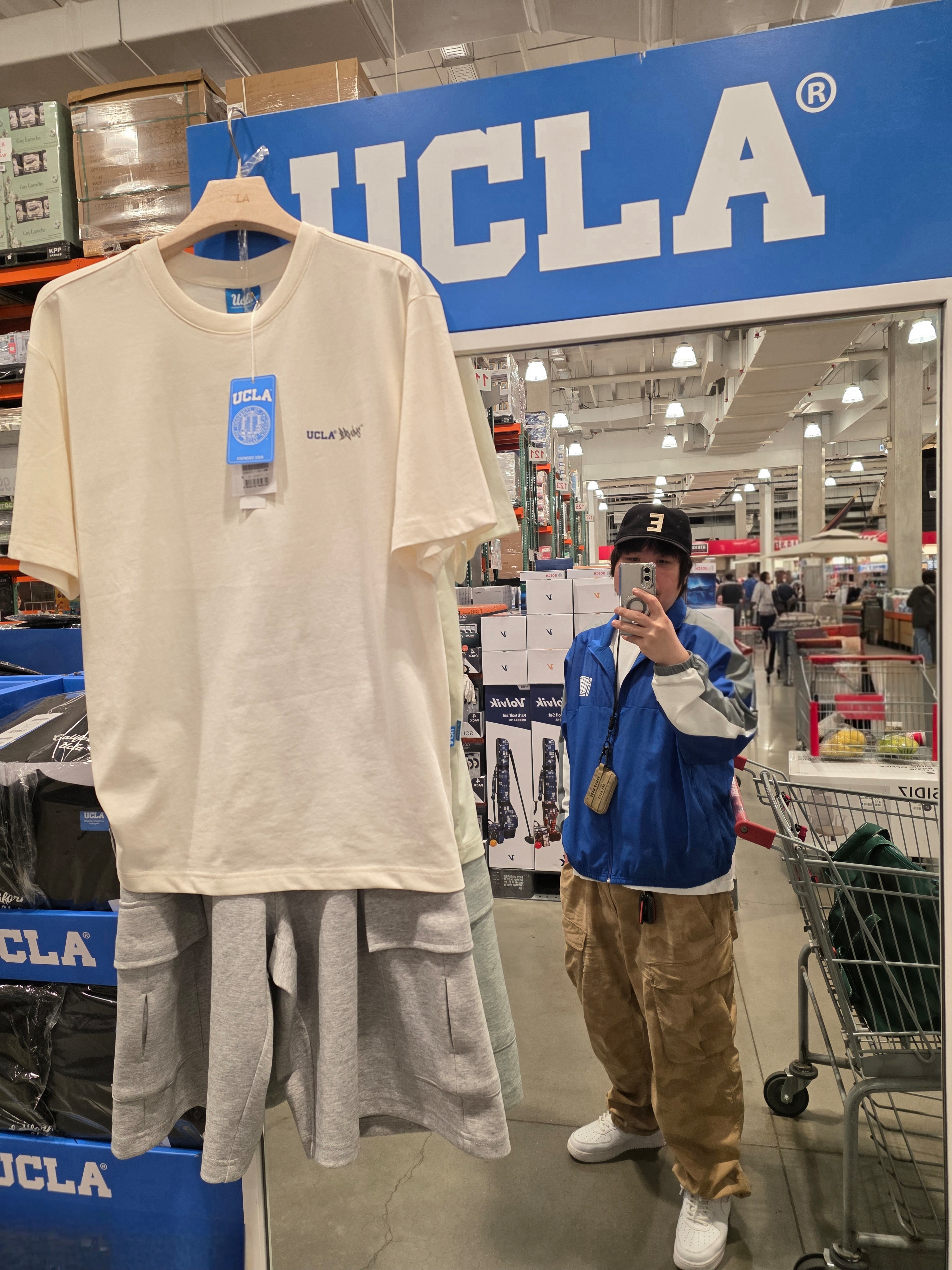 Essentials x New Era E Trucker Cap Black, Nike Air Force 1 Low Retro Color of the Month White 착용 스타일 - 1
