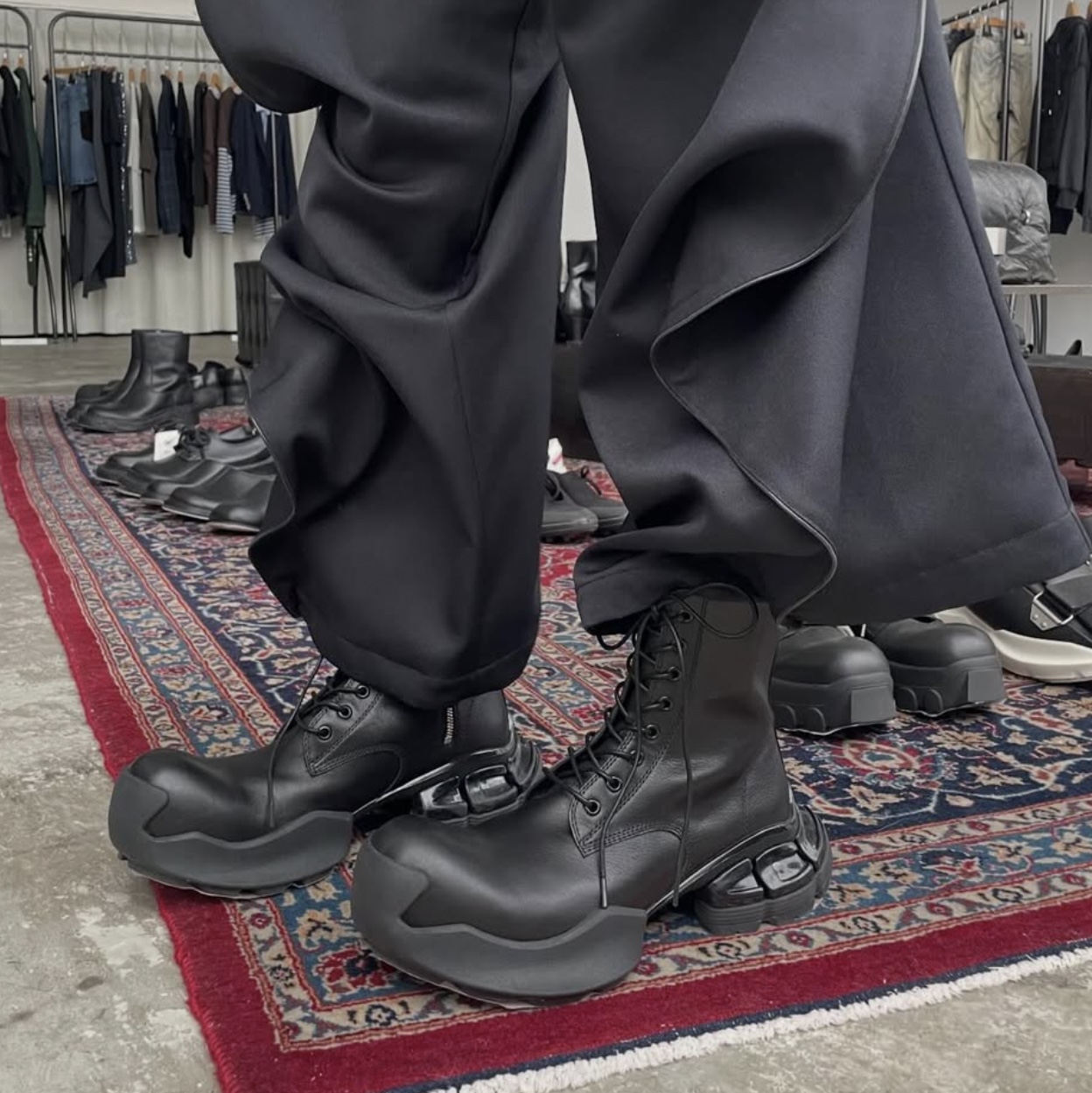 Remagine The Core Combat Boots Black 착용 스타일