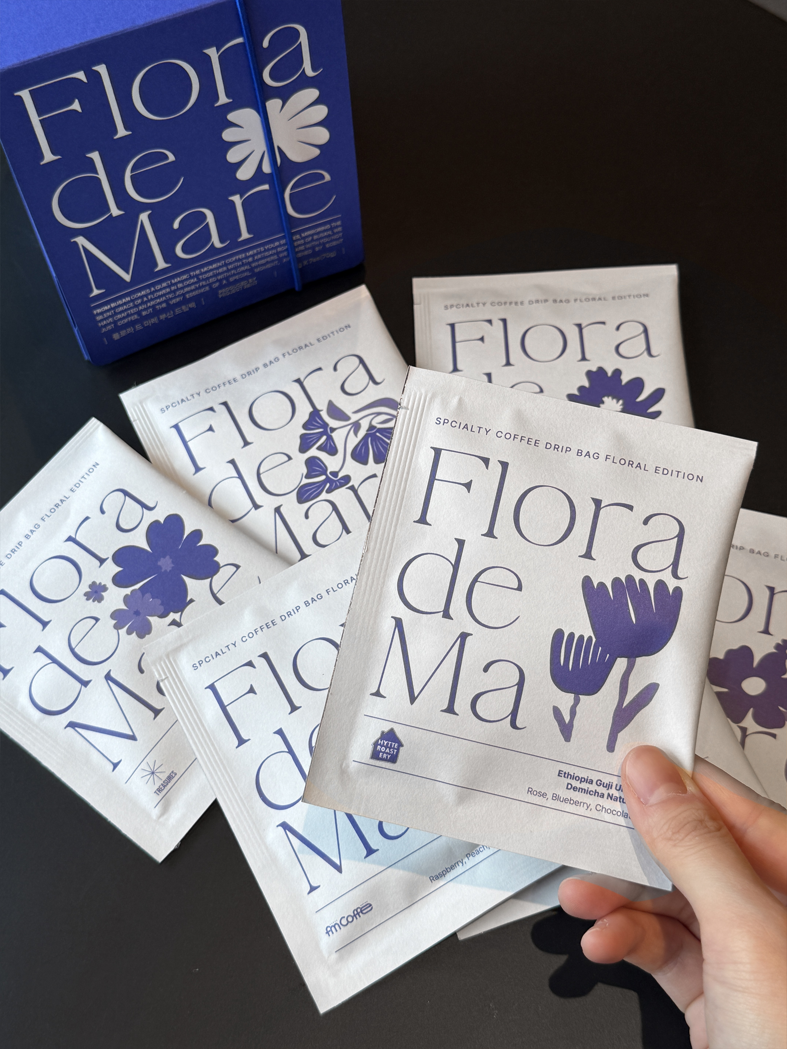 [KREAM 단독] PROJECT RENT Flora De Mare Busan Drip Bag Coffee 10g*7ea 착용 스타일 - 1