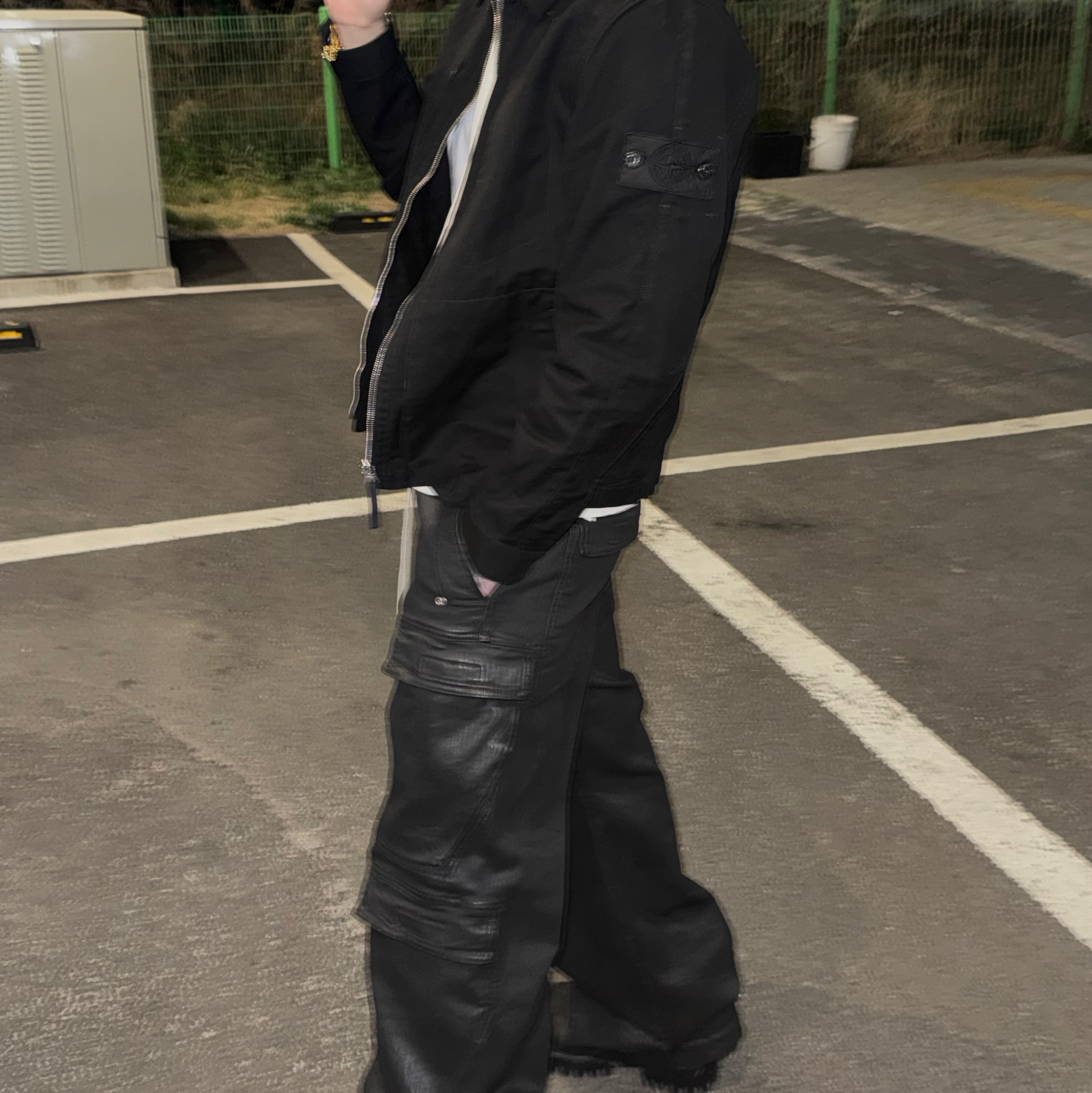 Rick Owens Double Cargo Pants Black, Balenciaga Combat Strike 20mm Boots Black 착용 스타일 - 2