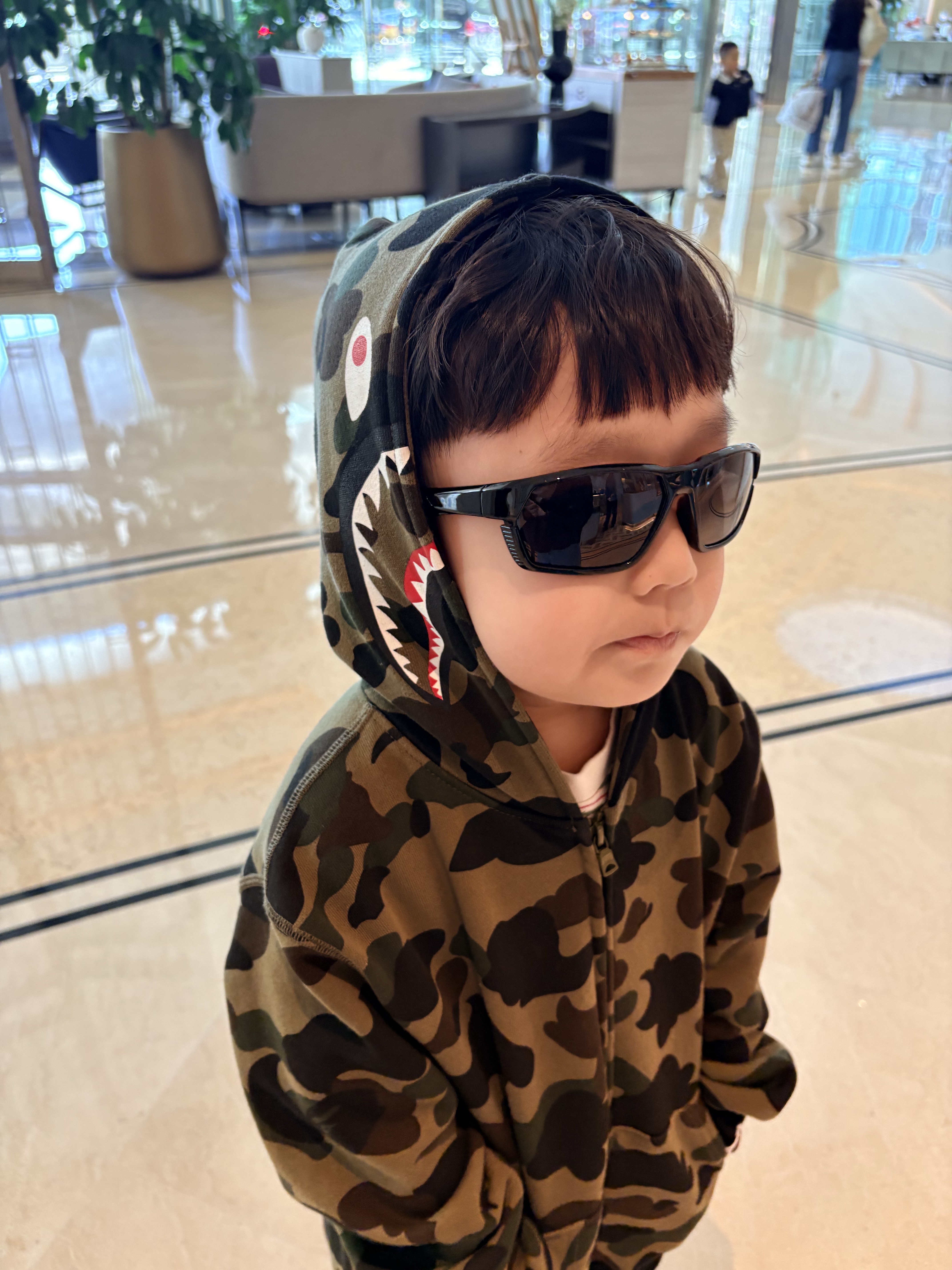 (PS) Jordan 6 Retro Carmine 2021, (Kids) BAPE 1st Camo Milo Shark Zip Hoodie Green 착용 스타일 - 8