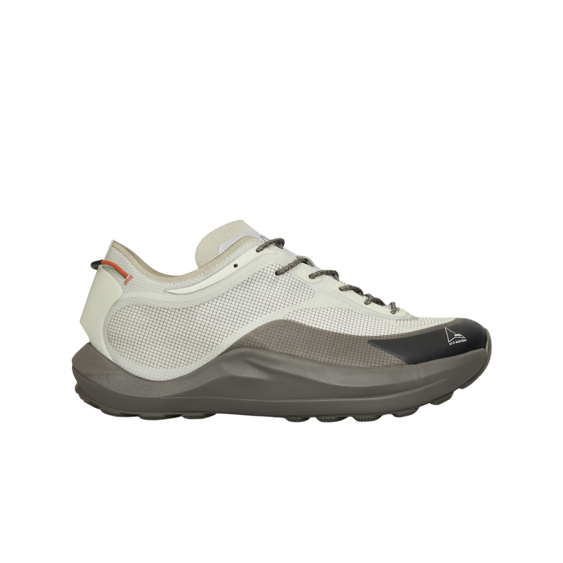 J330145 / NBUW1448FA260-MTY0001 ROA x And Wander Sella Off White Black