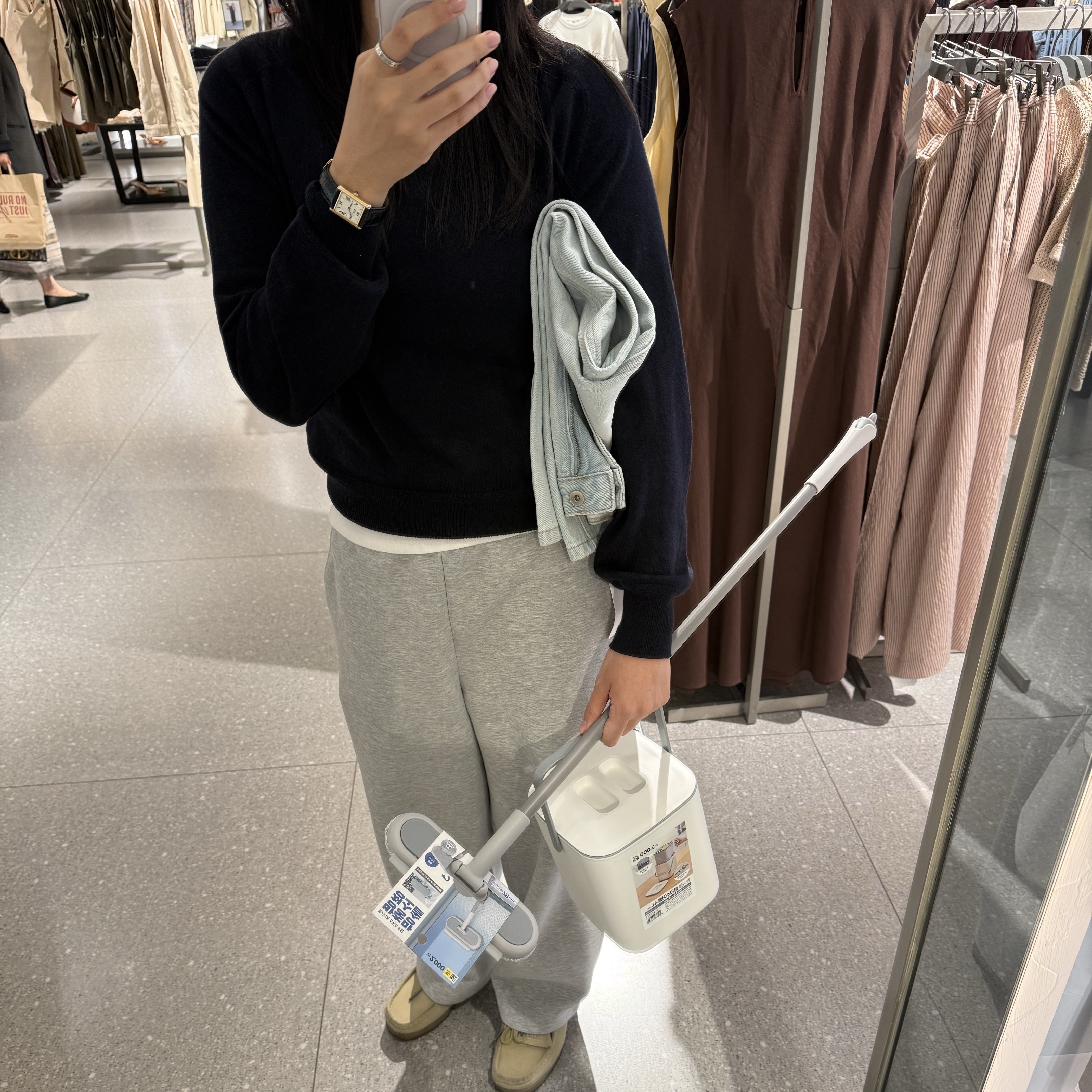 (W) Clarks Wallabee Maple Suede, Gucci Ghost Ring Silver 3.8mm 착용 스타일