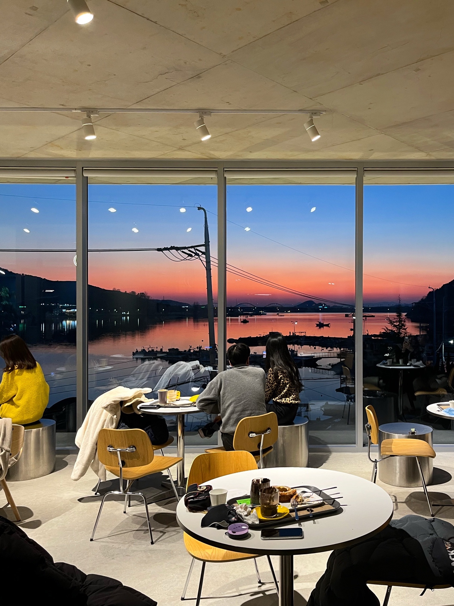 [KREAM 단독] PROJECT RENT Flora De Mare Busan Drip Bag Coffee 10g*7ea 착용 스타일 - 3