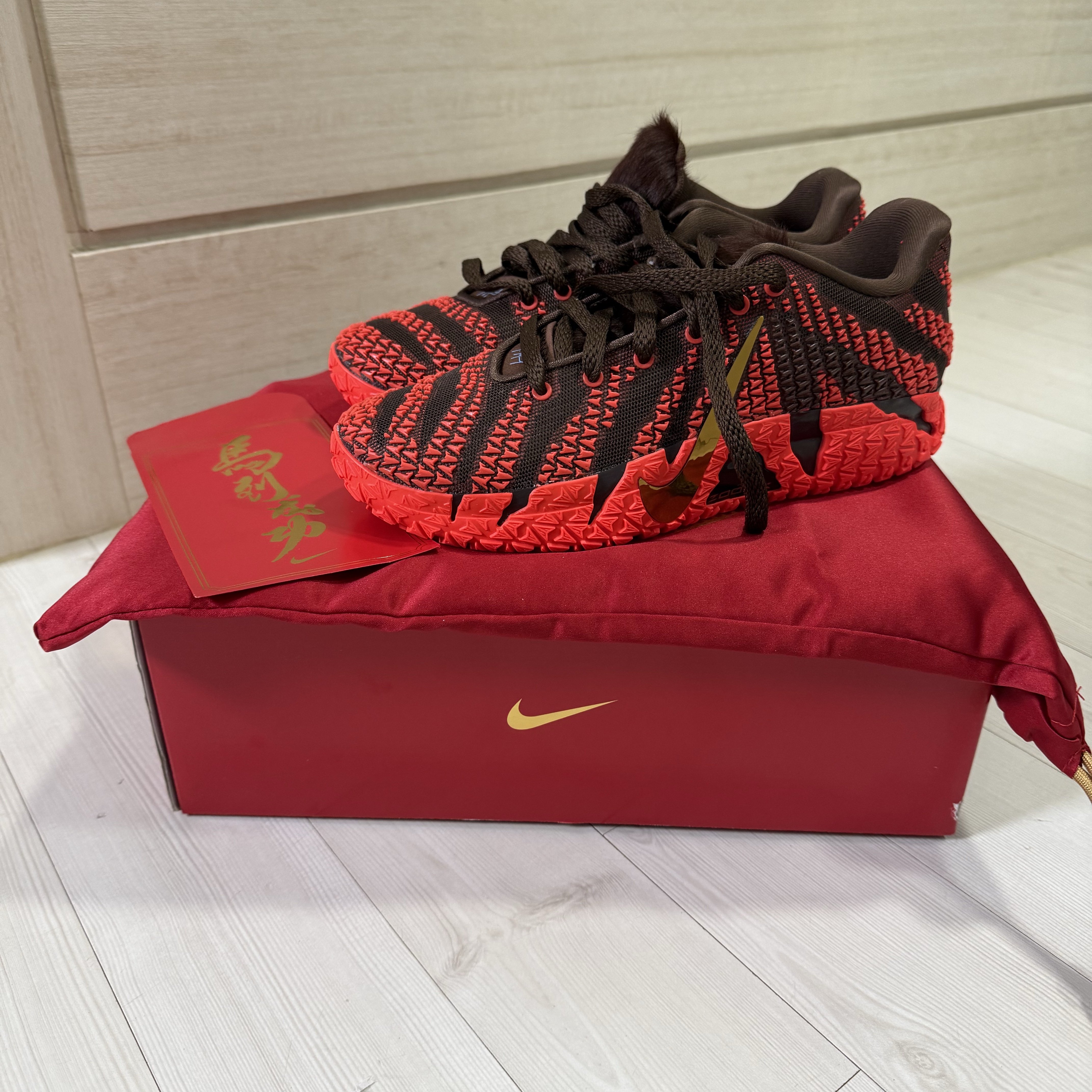 Nike Ja 3 EP Lunar New Year Light Chocolate Silt Red 착용 스타일 - 2