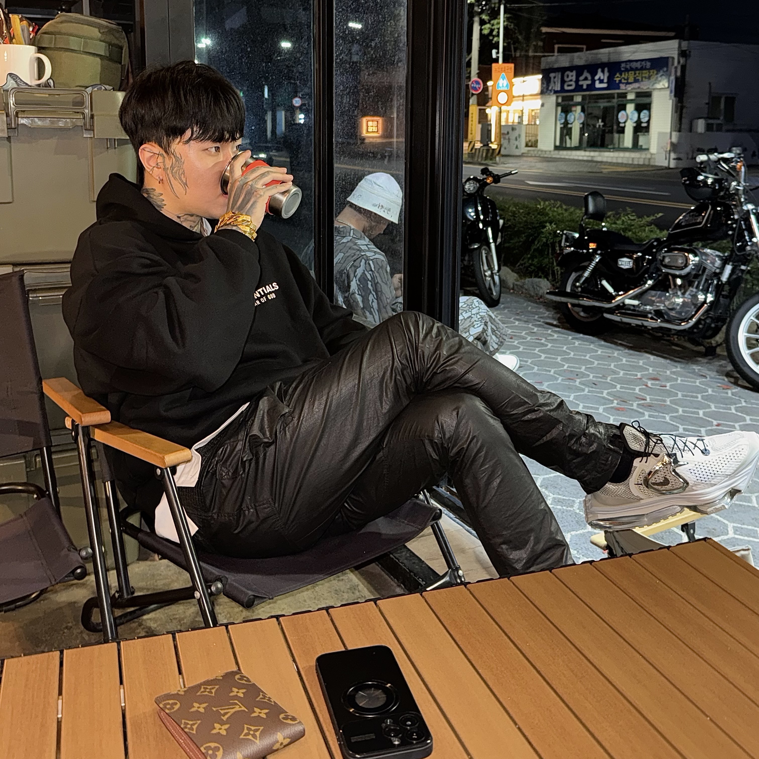 Essentials Fleece Hoodie Black - 24FW, Nike x Matthew M Williams Zoom 004 Stone 착용 스타일