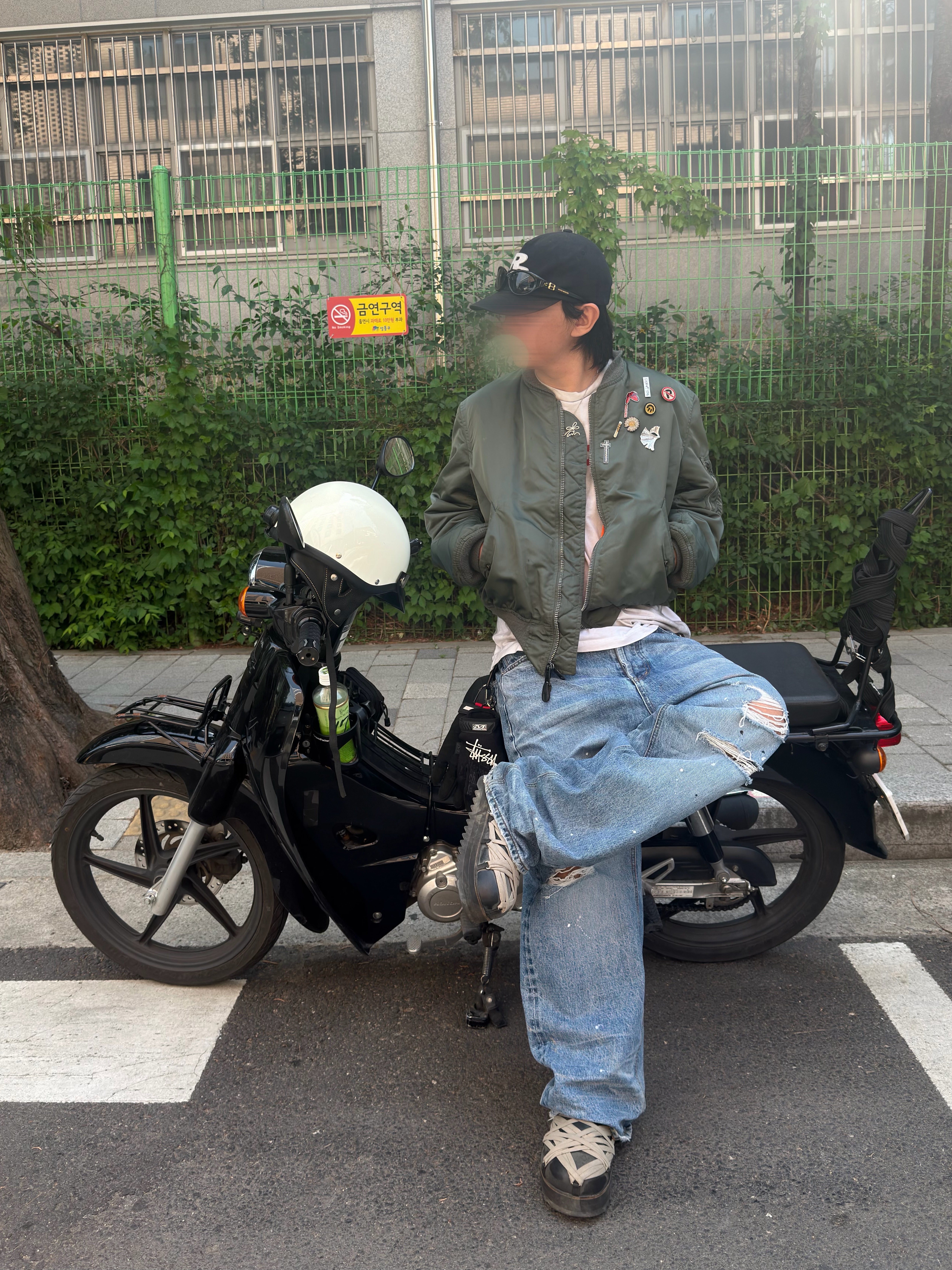 Rick Owens Megalaced Mule Black, Gentle Monster Young 01 Black 착용 스타일