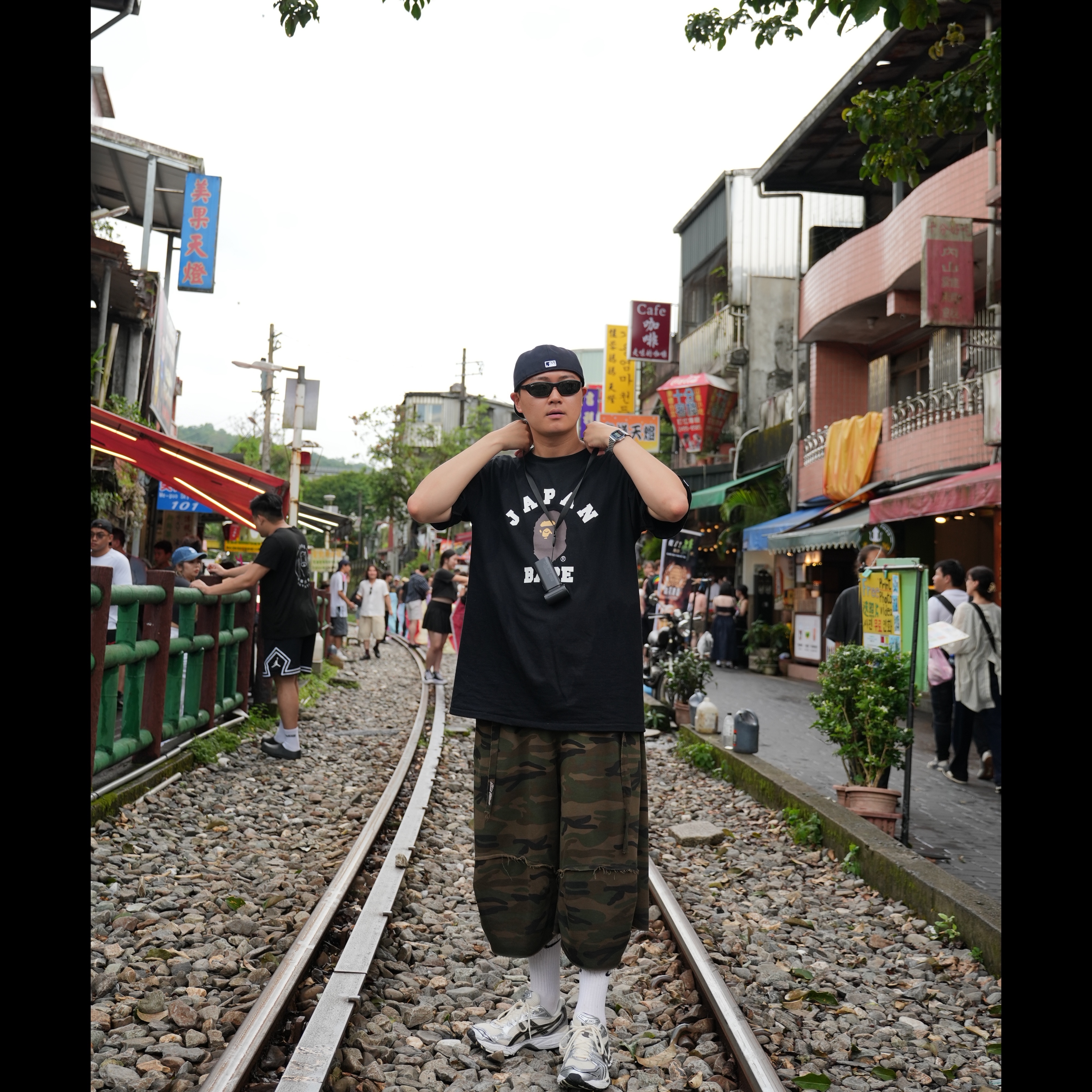BAPE Japan College City T-Shirt Black 착용 스타일
