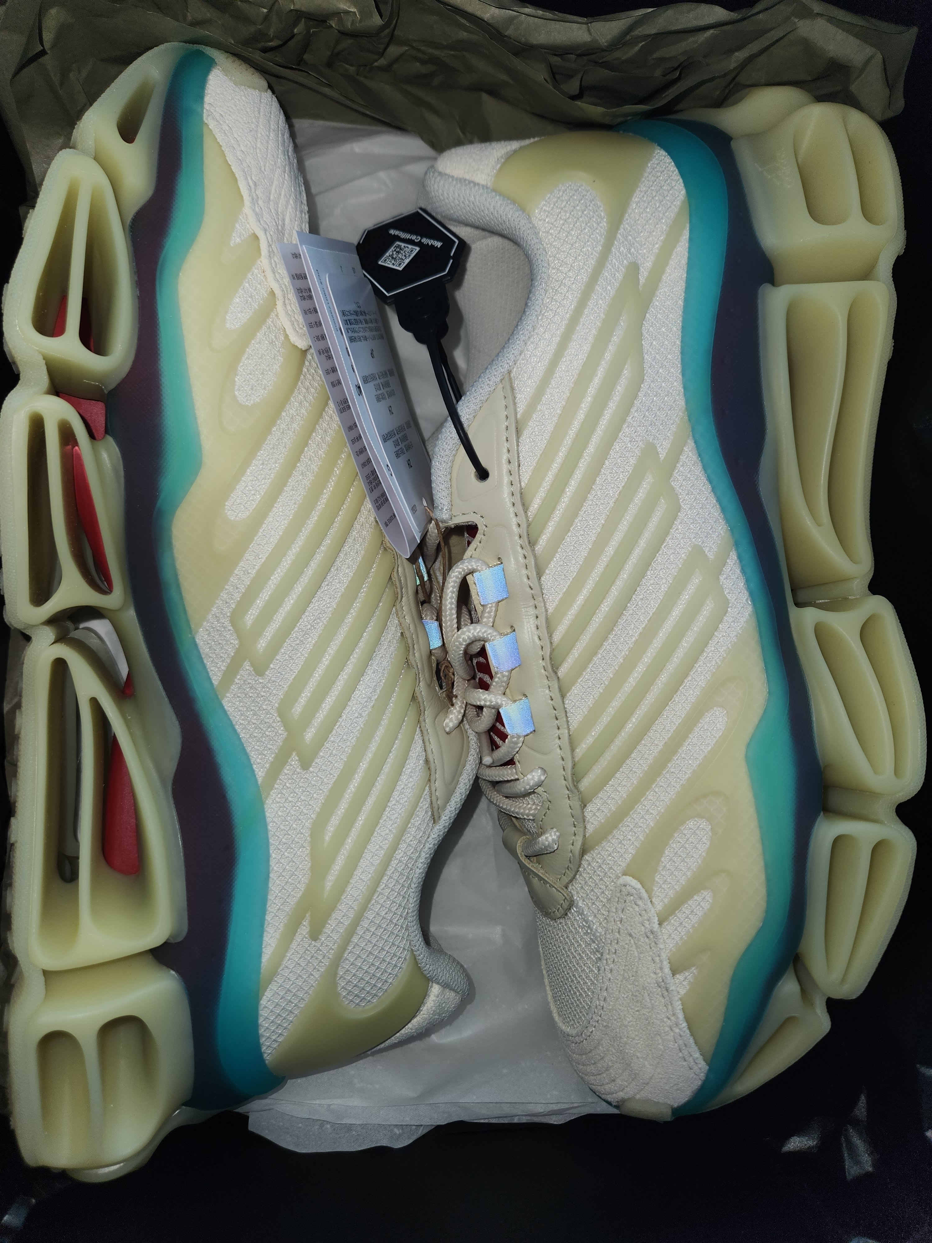 Adidas x Willy Chavarria Megaride AG Cream White Warm Vanilla 착용 스타일