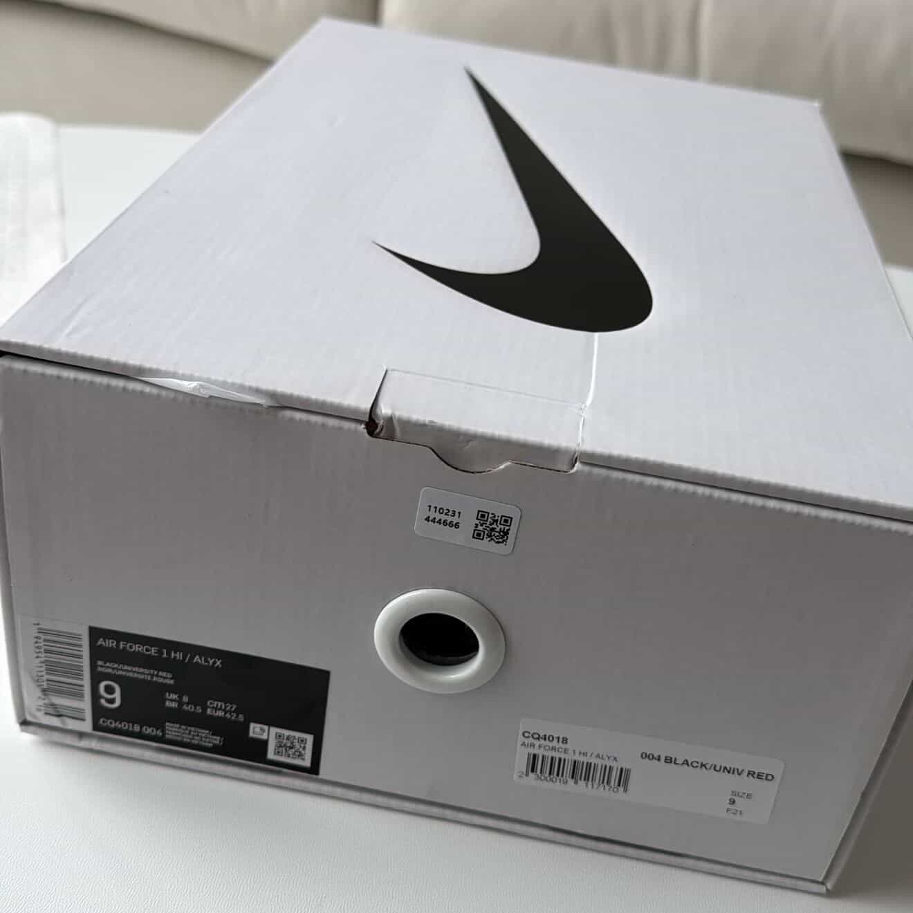Nike x 1017 Alyx 9SM Air Force 1 High Black University Red 착용 스타일 - 2