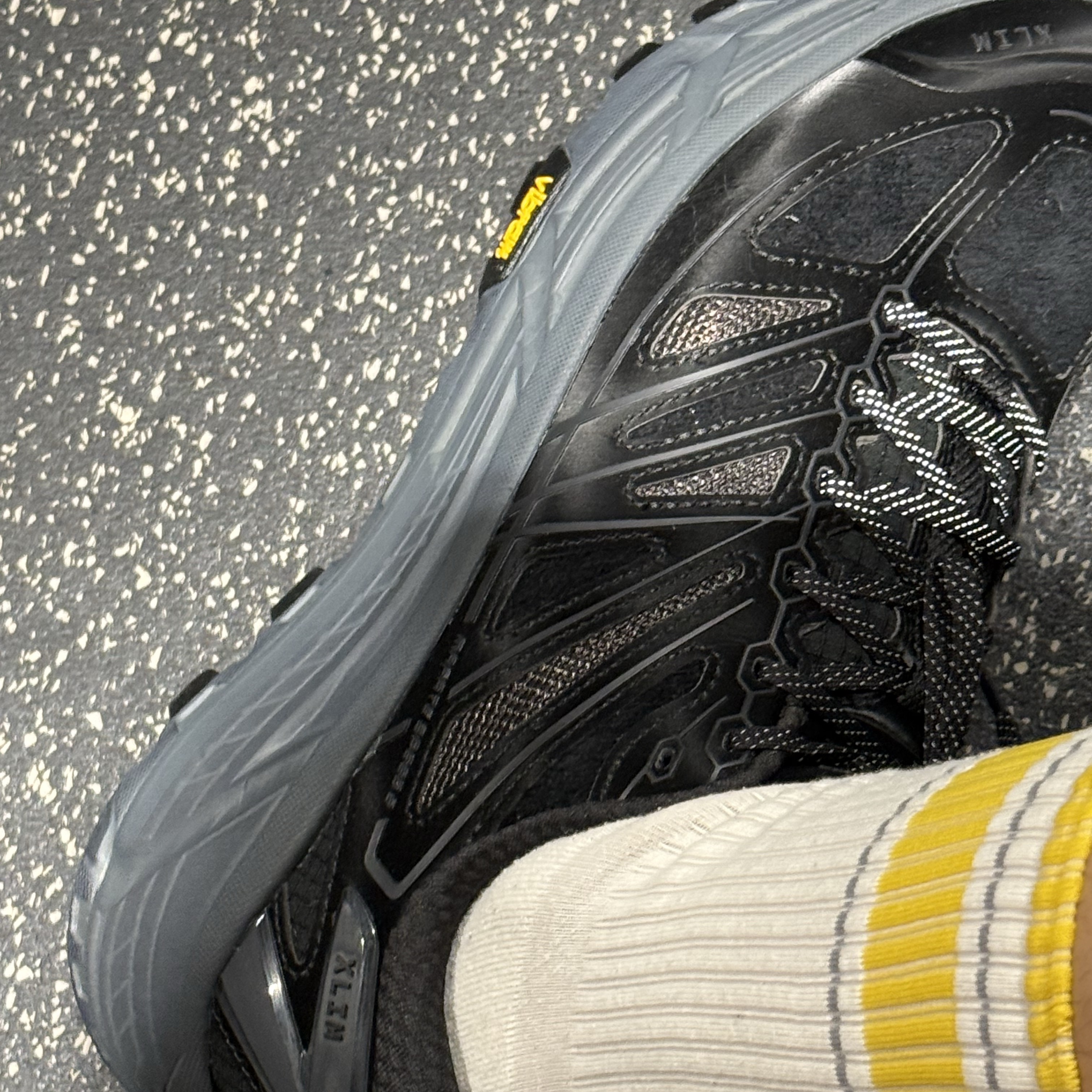 Hoka x Xlim Mafate Speed 2 TS Black Charcoal 착용 스타일