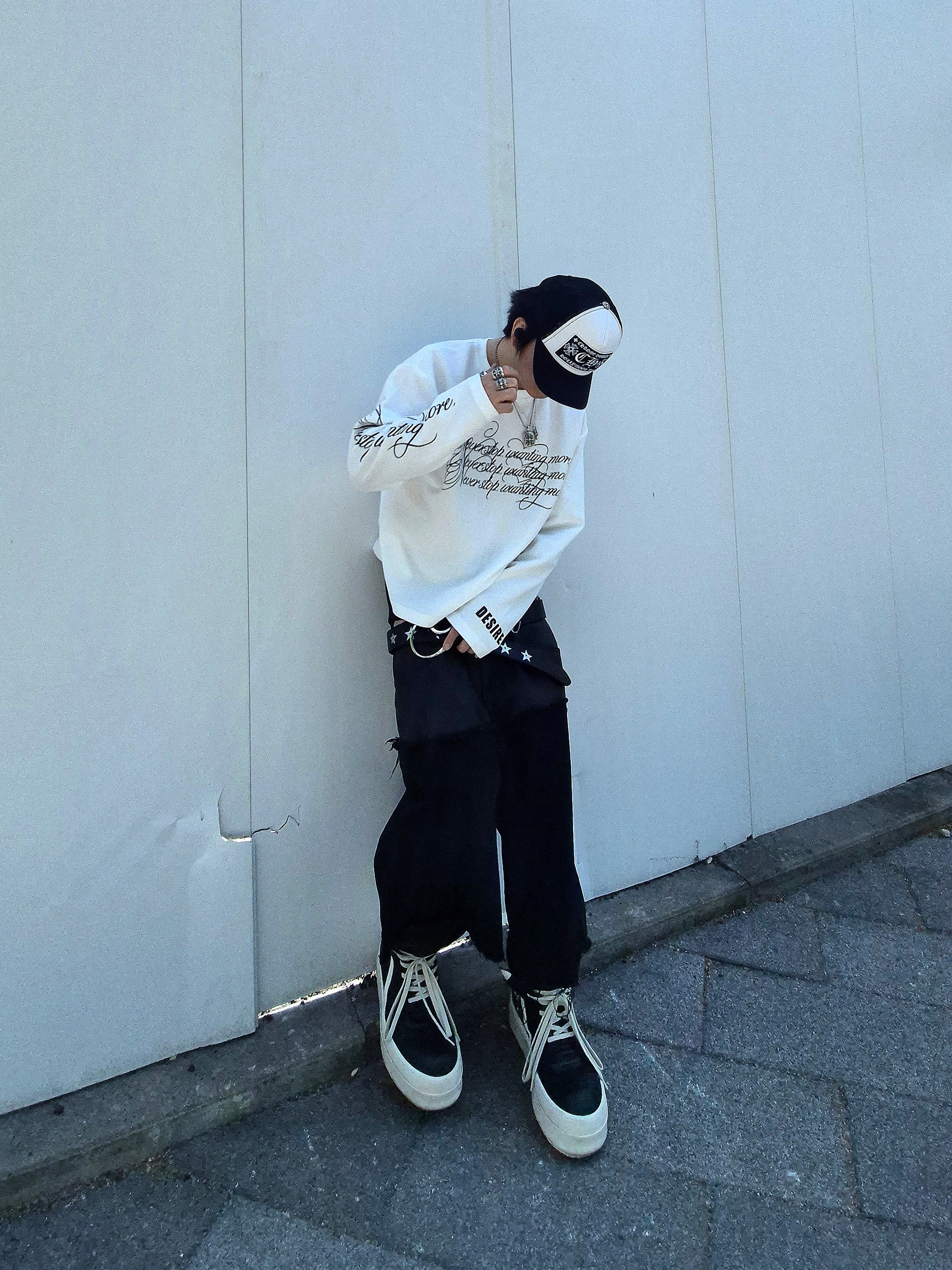 Rick Owens Mega Bumper Geobasket Black Milk, Chrome Hearts CH Hollywood Trucker Hat Black White 착용 스타일 - 1