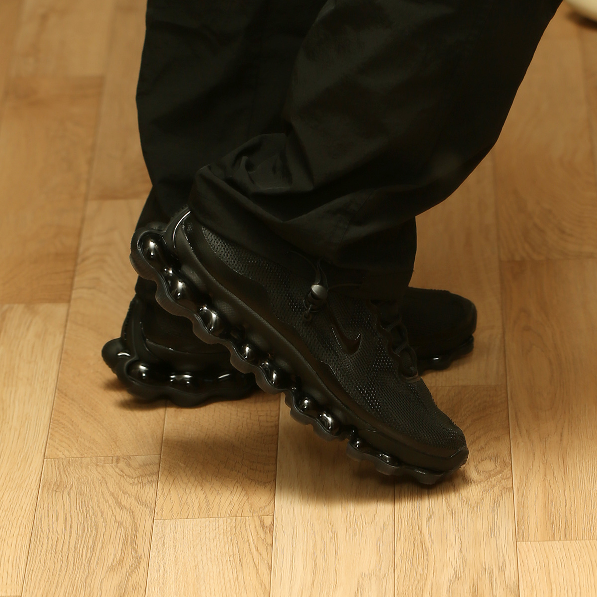 Nike Air Liquid Max Black 착용 스타일 - 1