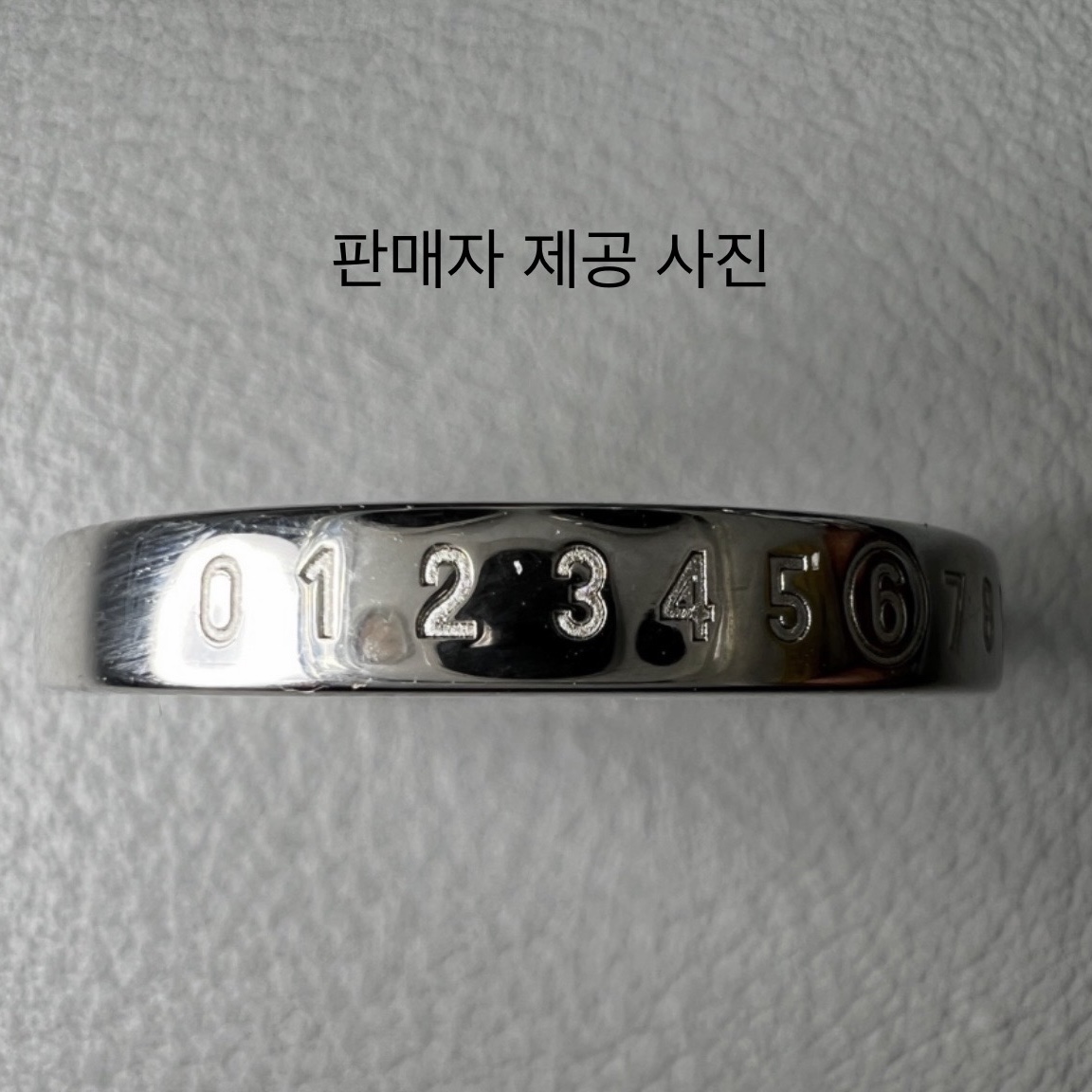 (W) MM6 Maison Margiela Numeric Minimal Signature Ring Silver Palladium 착용 스타일 - 2