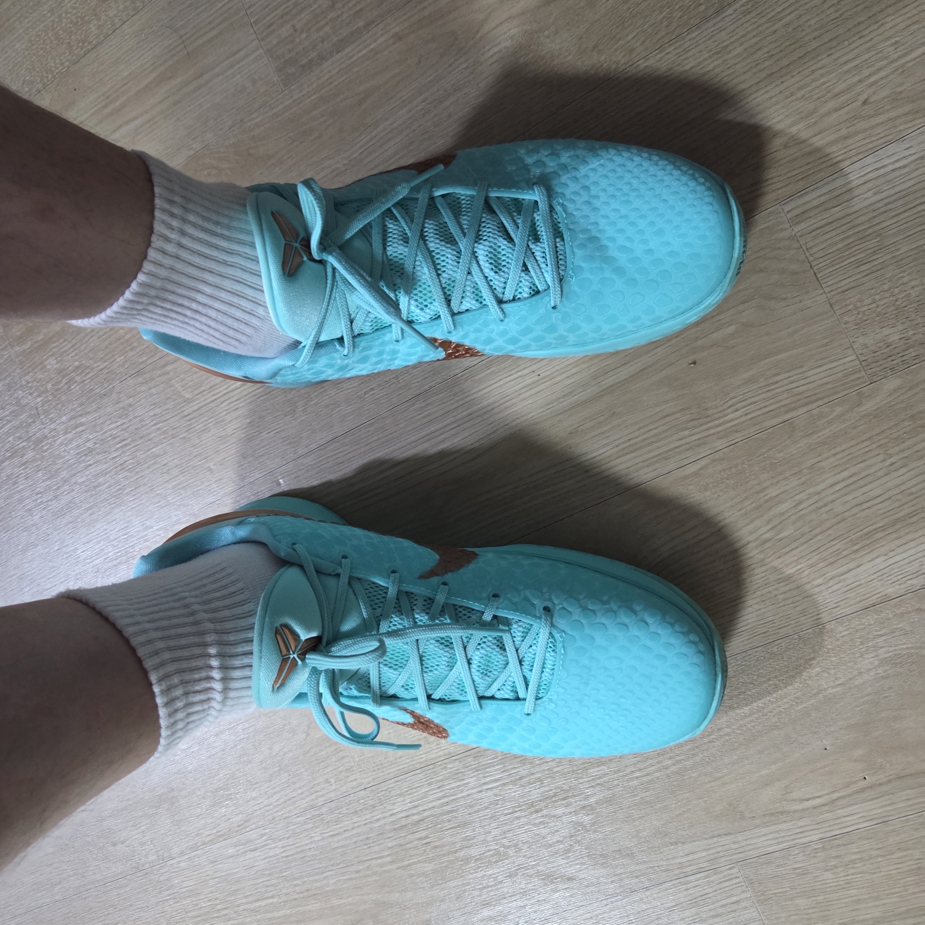 Nike Kobe 6 Protro Hyper Turquoise Metallic Copper 착용 스타일 - 2