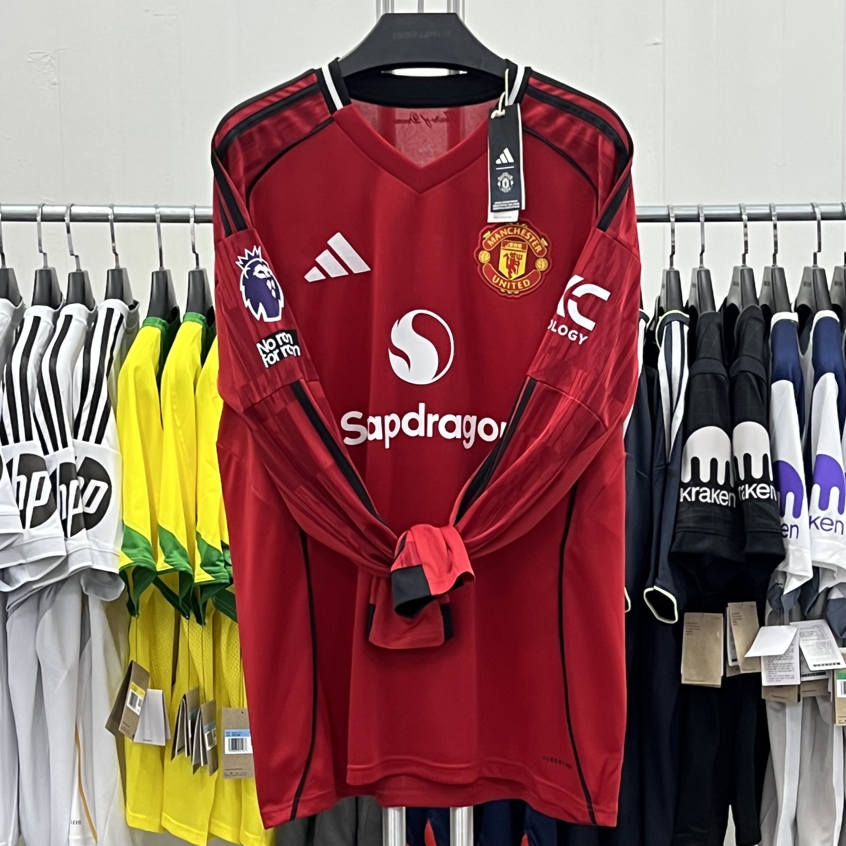 Adidas Manchester United 91 Away Long Sleeve Jersey White - KR Sizing, Adidas Manchester United Originals Track Top Black Red - KR Sizing 착용 스타일 - 2