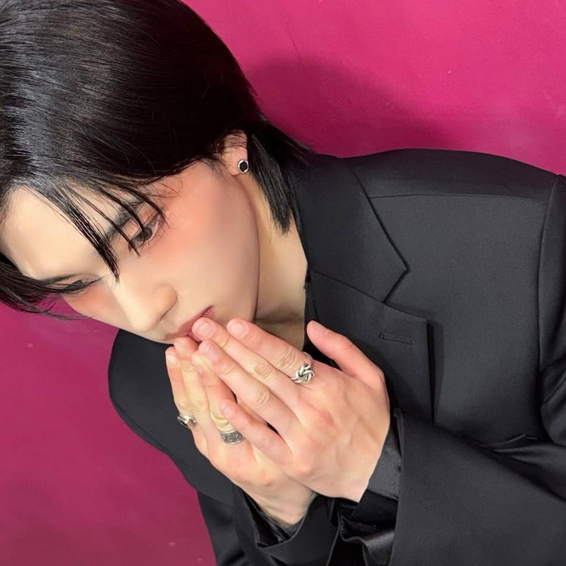 Nonenon Flexible Earring 착용 스타일