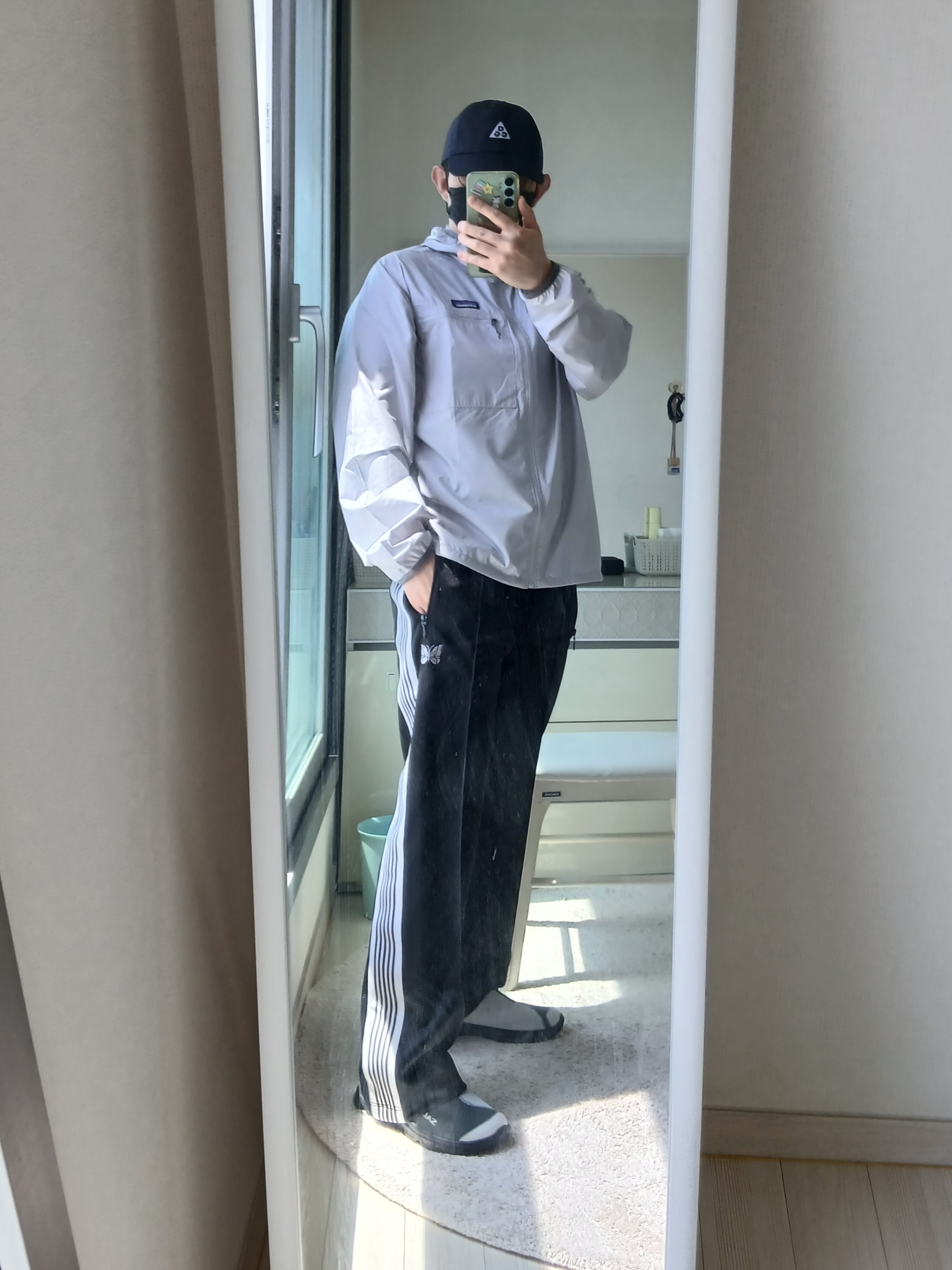Salomon RX Slide 3.0 Urban Chic Lunar Rock, Supreme x The North Face Split 6-Panel Black - 24SS 착용 스타일 - 7