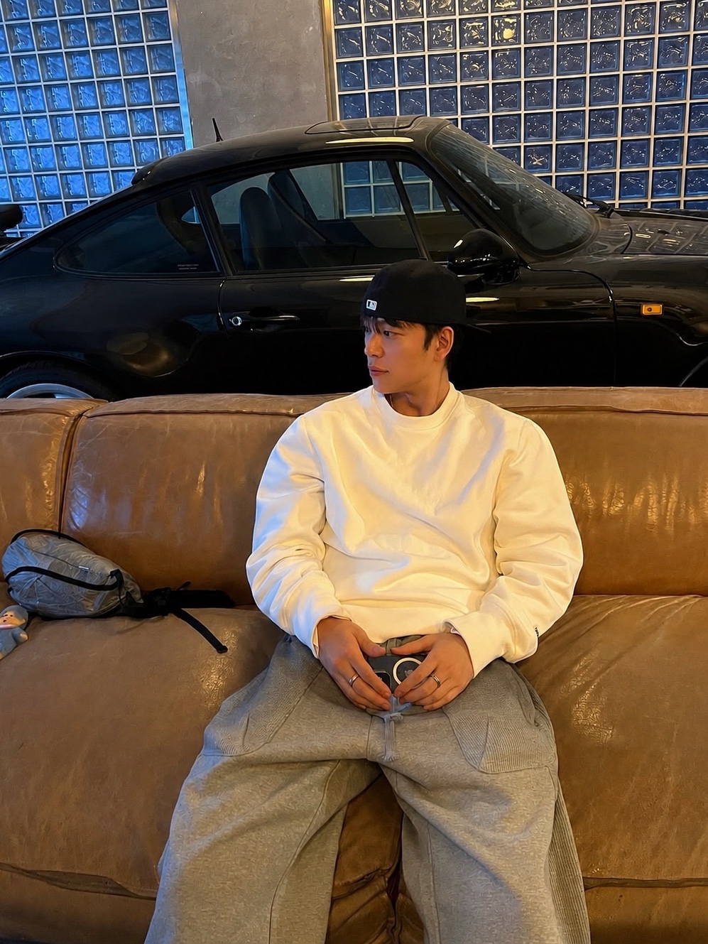 BLR Waffle Mix Washed Sweat Pants Melange Grey 착용 스타일