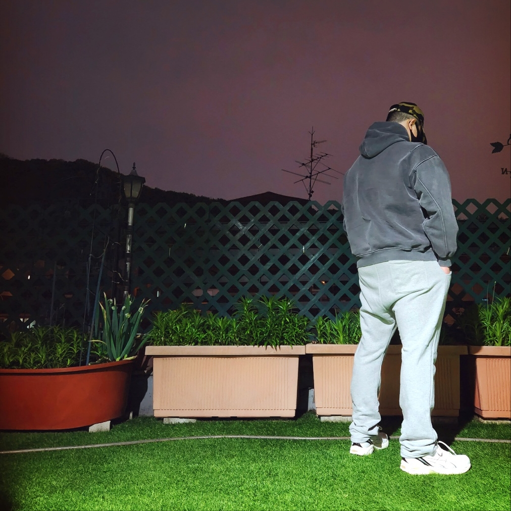 BAPE 1st Camo Slogan Cap Green, Asics GT-2160 White Black 착용 스타일 - 3