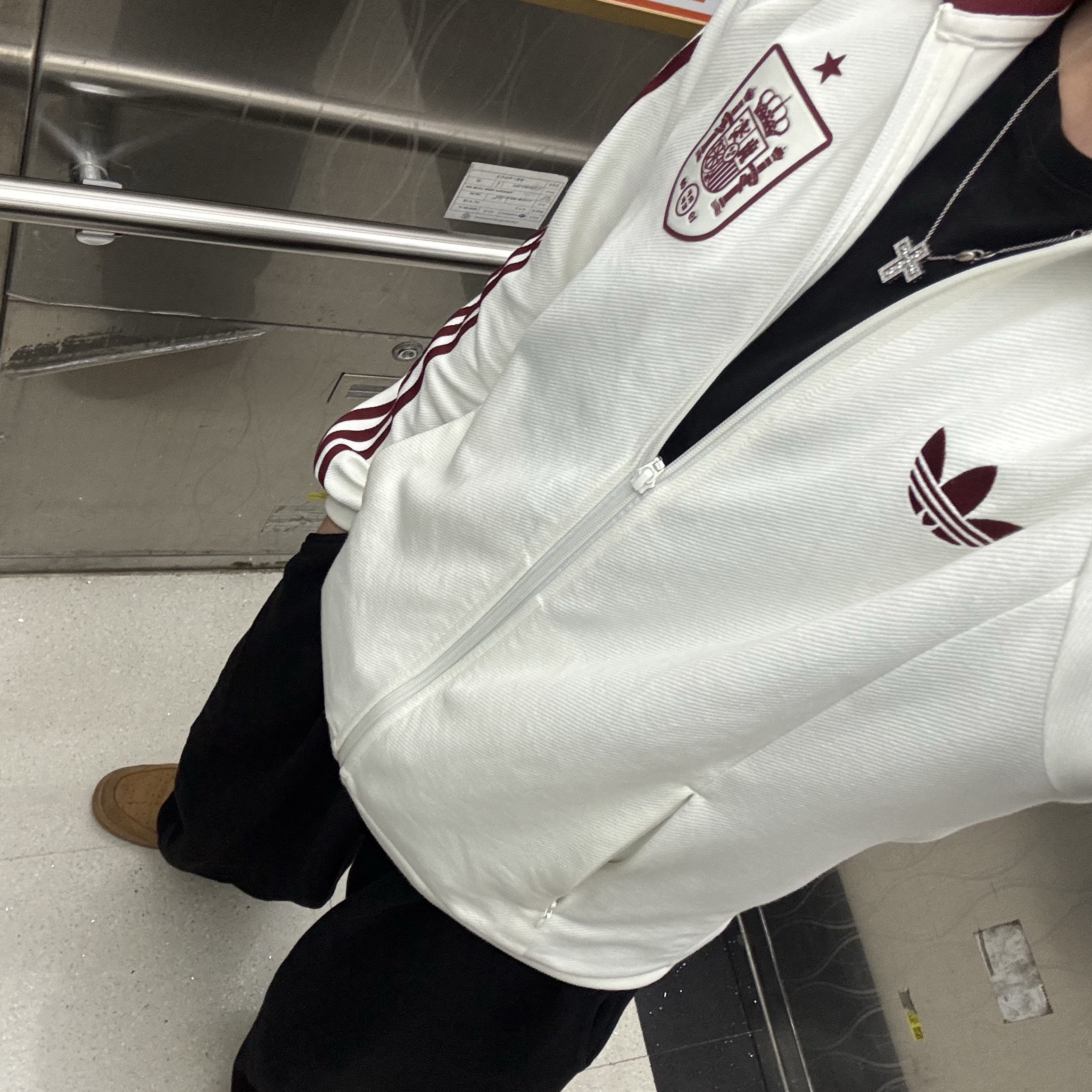 Adidas Spain Away Anthem Jacket Off White - KR Sizing (Non Marking Ver.) 착용 스타일