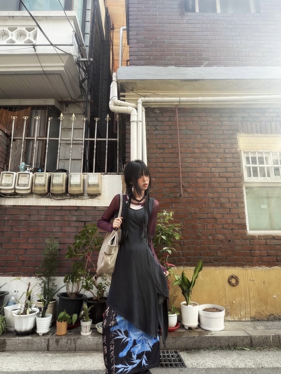 BLR Unbalanced Gradation One-Piece Black 착용 스타일