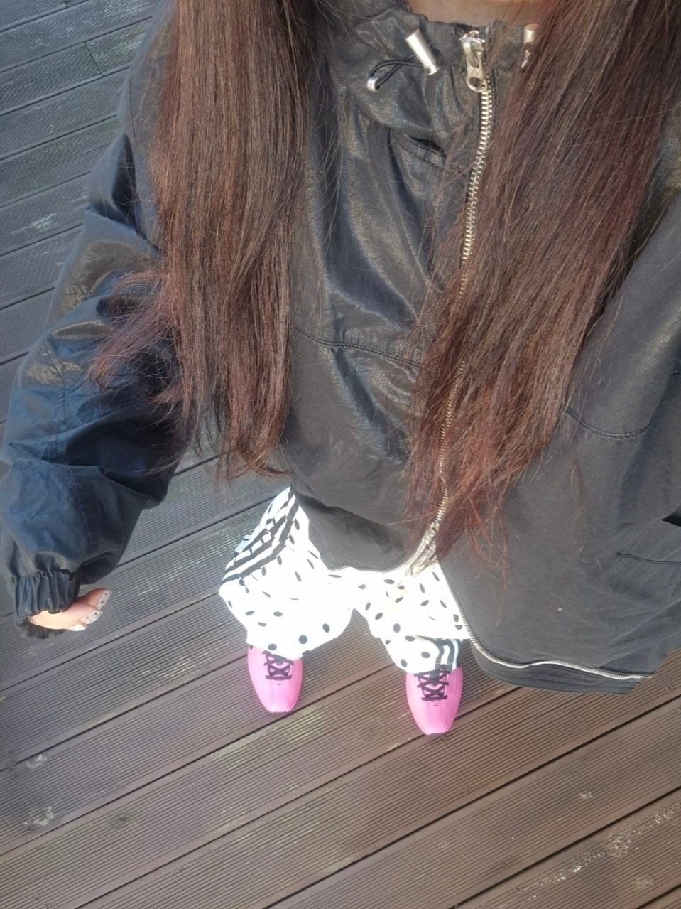 (W) Adidas Originals Satin Polka Dot Wide Leg Pants Off White - KR Sizing, (W) Nike Shox Z Pinksicle Black 착용 스타일