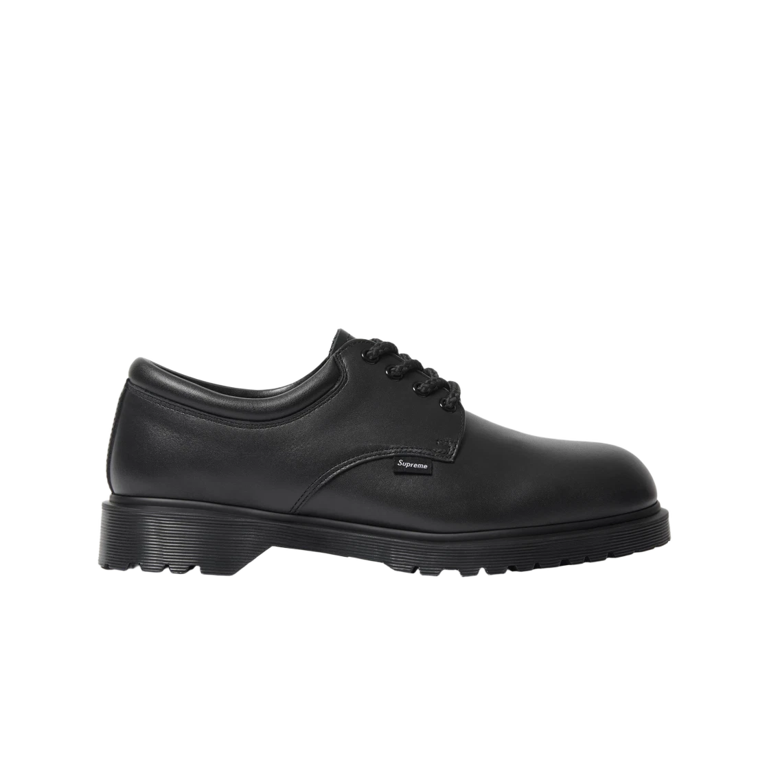 닥터마틴 x 슈프림 포스탈 슈프림 4-아이 슈 블랙 - 26SS(Dr. Martens x Supreme Postal Supreme 4-Eye Shoe Black - 26SS)