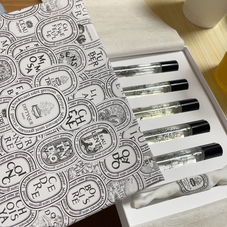 Diptyque Eau De Toilette Discovery Set 7.5ml x 5 착용 스타일