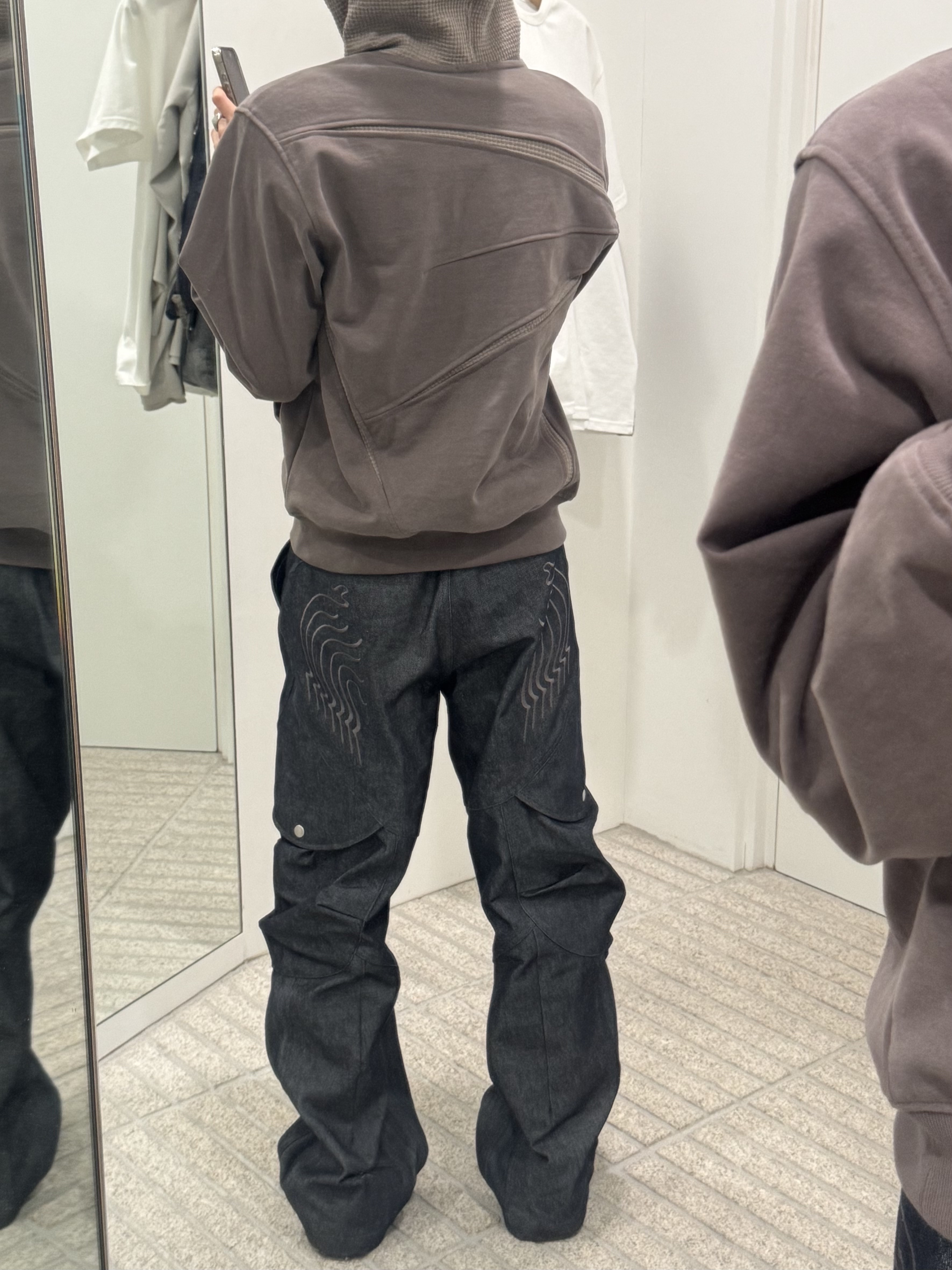 IGNOTA Core:14 Shell Cargo Pants Indigo 착용 스타일